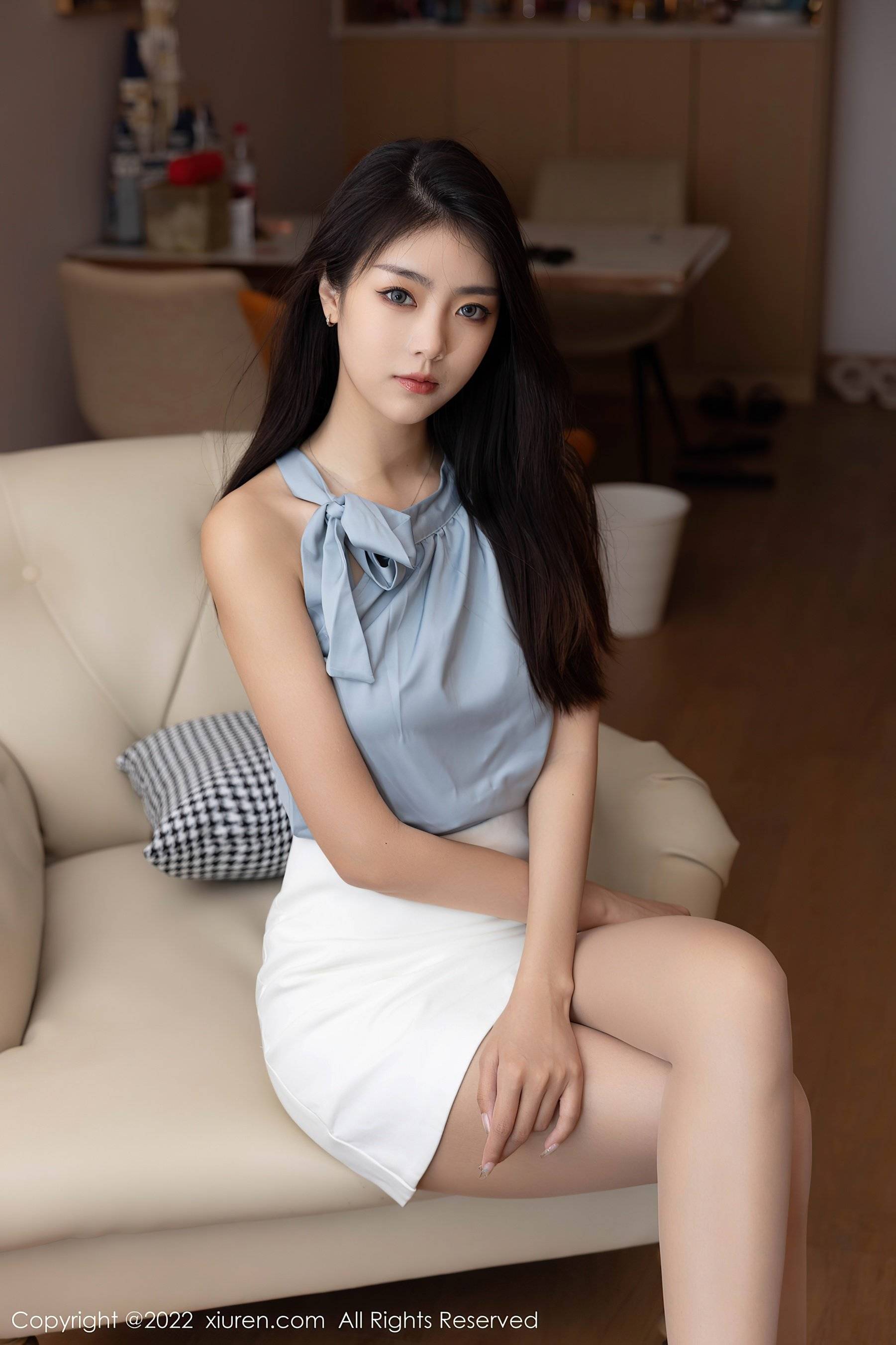 秀人网 No.5459 可樂Vicky 短裙美腿插图4