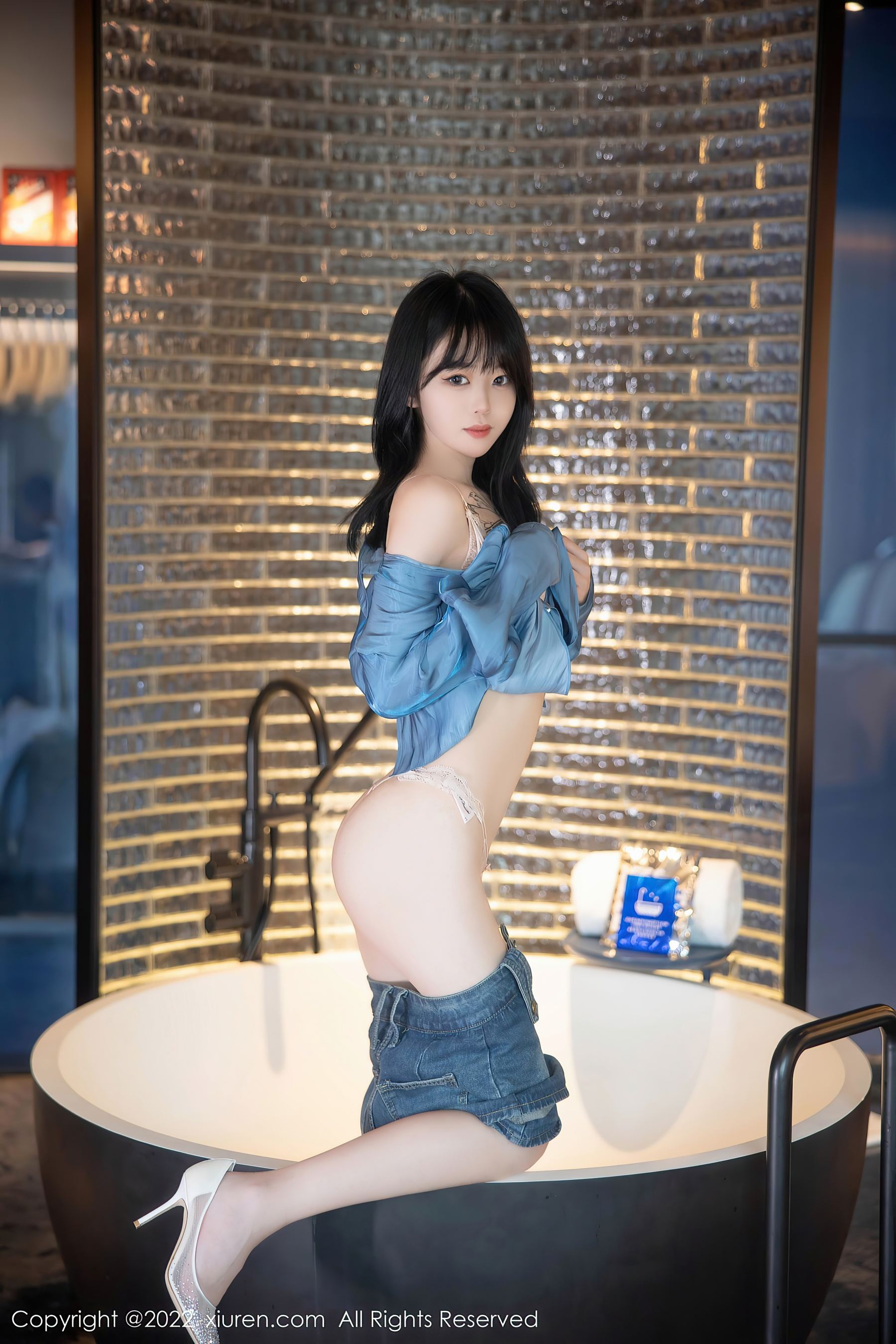 秀人网 No.5662 奶瓶插图6