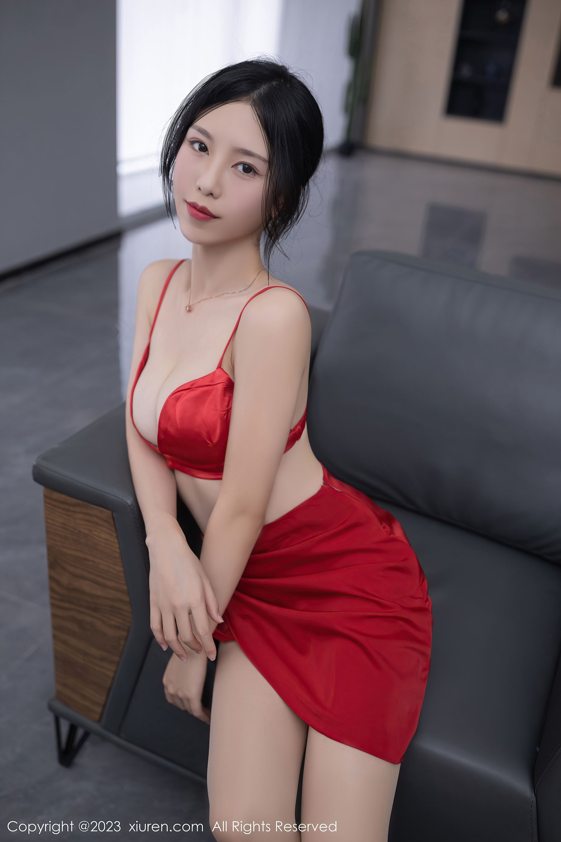 秀人网 No.6189 利世 短裙美腿插图3