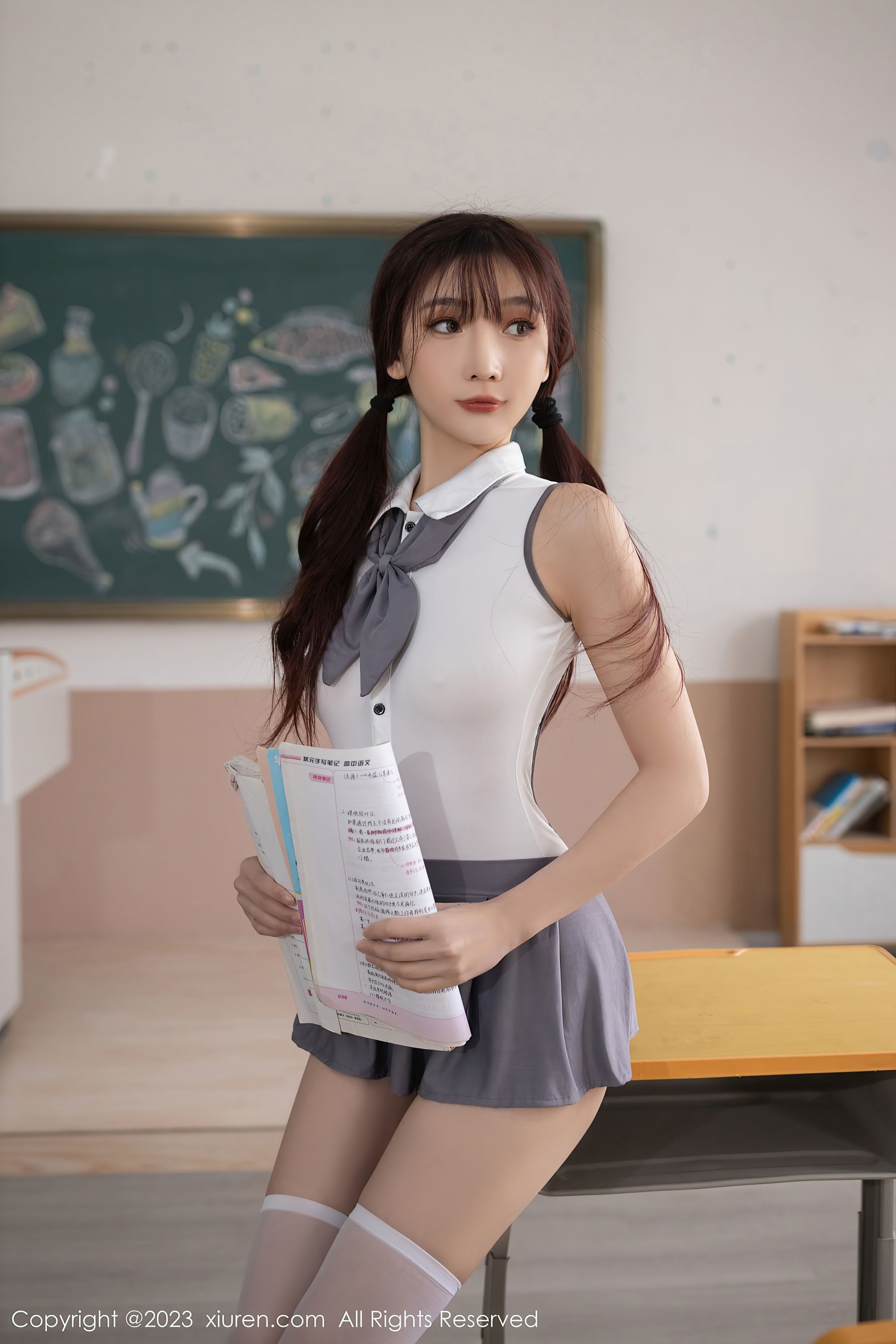 秀人网 No.6353 陆萱萱 短裙美腿插图1