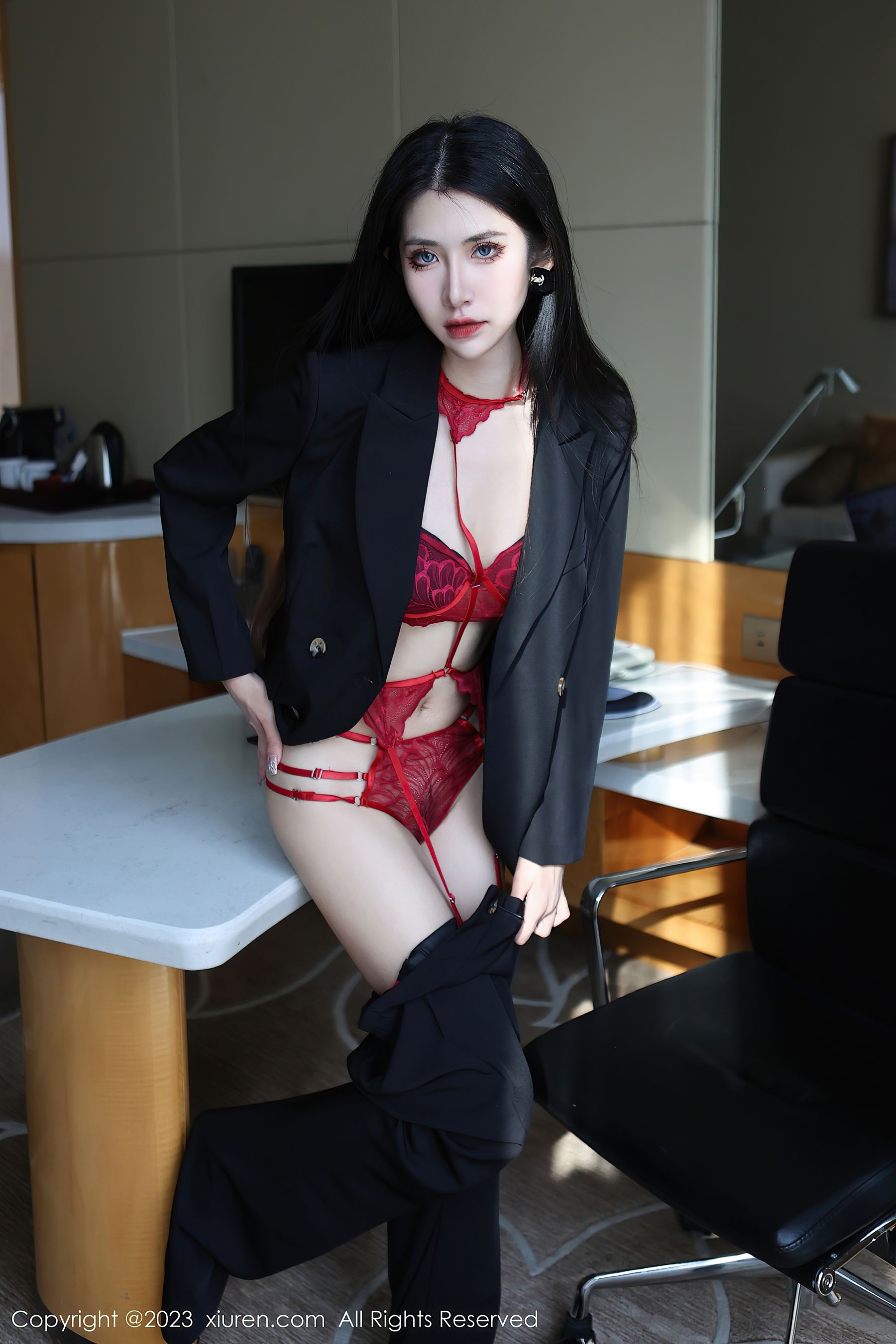秀人网 No.6402 依娜Yina 美腿新人插图1