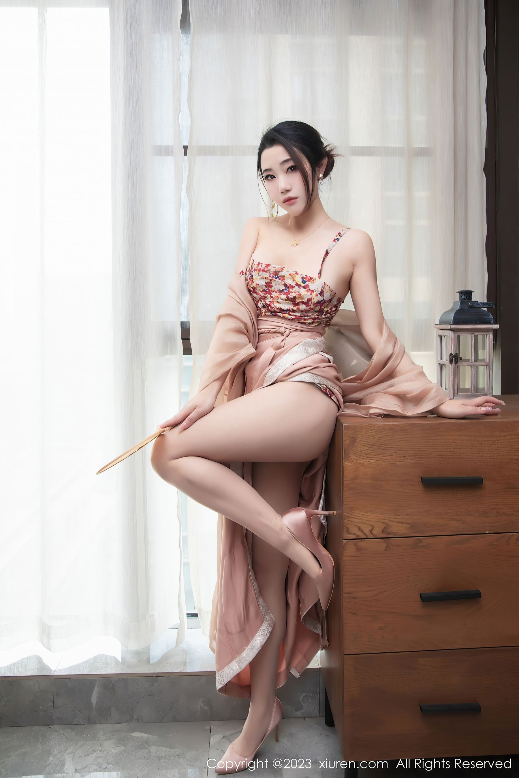 秀人网 No.6457 严利娅Yuliya 性感汉服