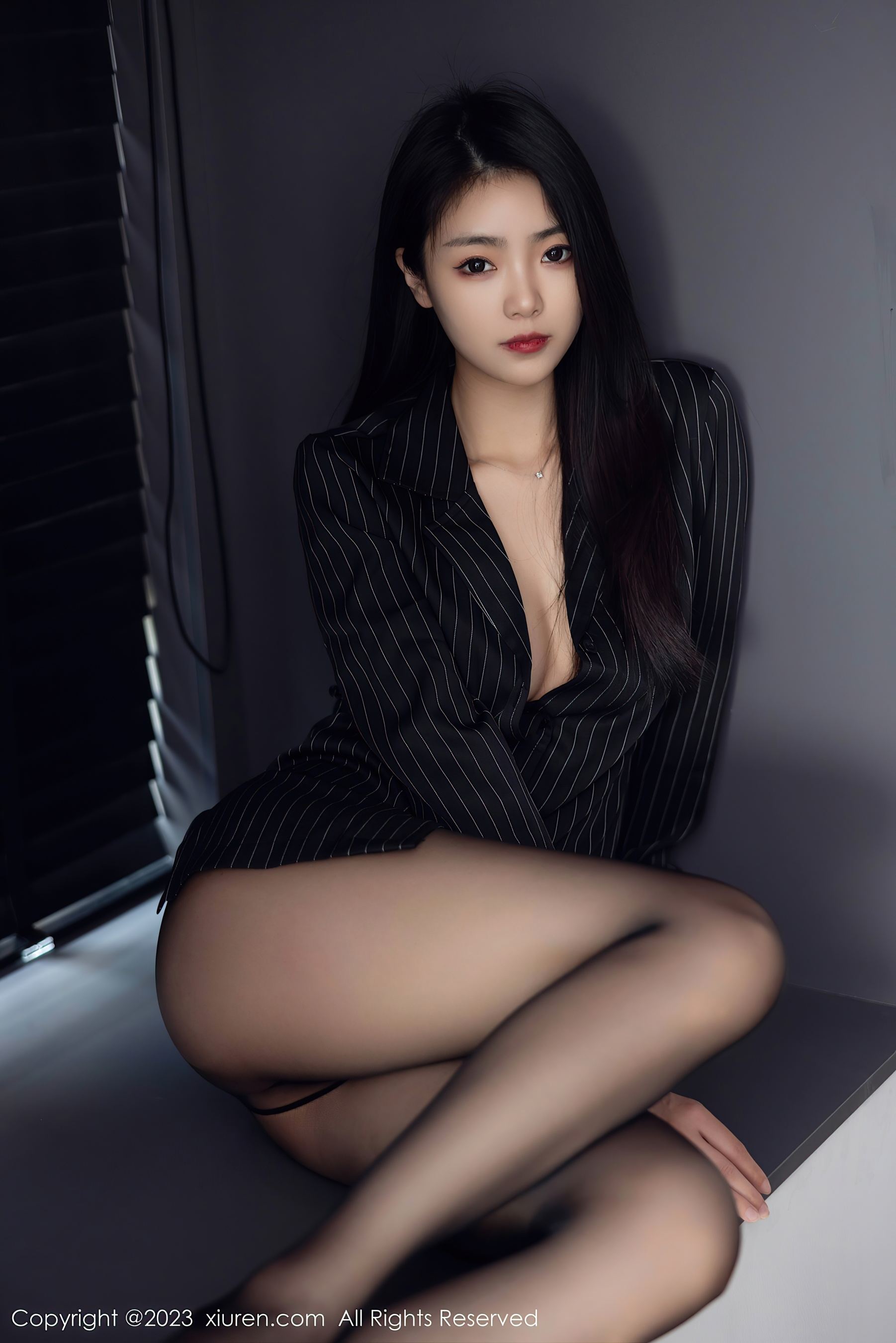 秀人网 No.6677 可樂Vicky 黑丝美腿插图7
