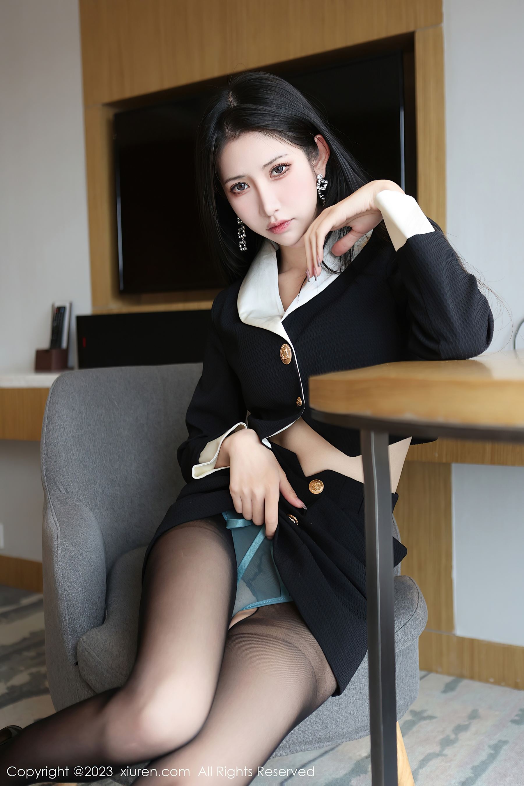 秀人网 No.6695 依娜Yina 黑丝美腿插图1