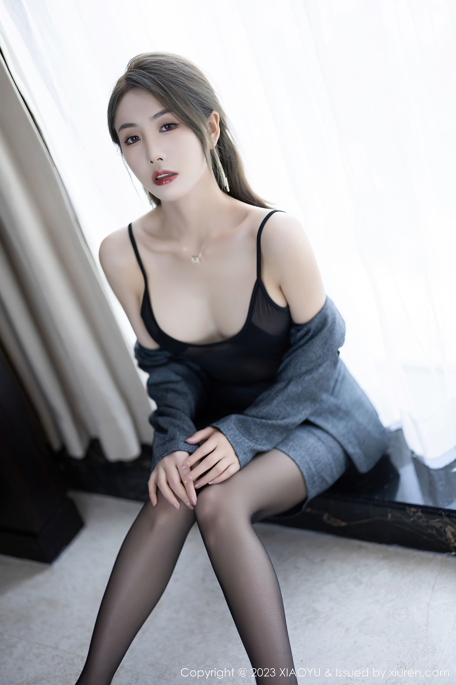 语画界 VOL.1042 苏苏阿 黑丝Ol