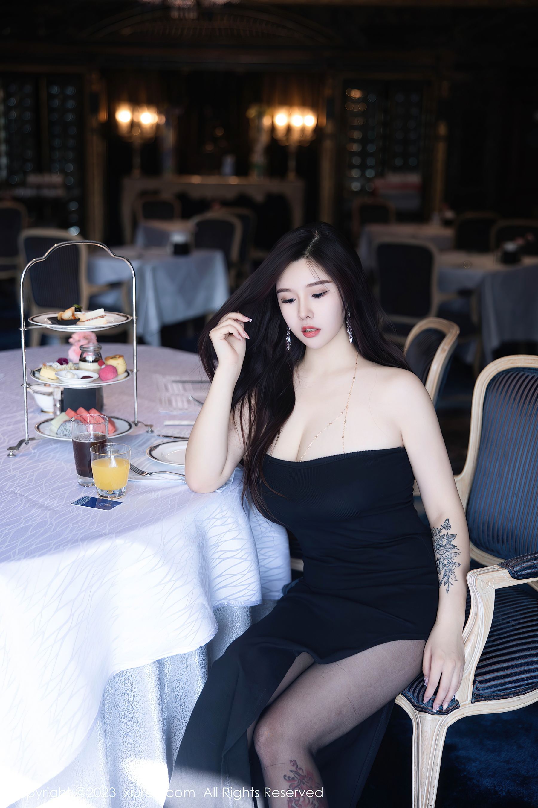 秀人网 No.6973 周思乔Betty 黑丝美臀插图2