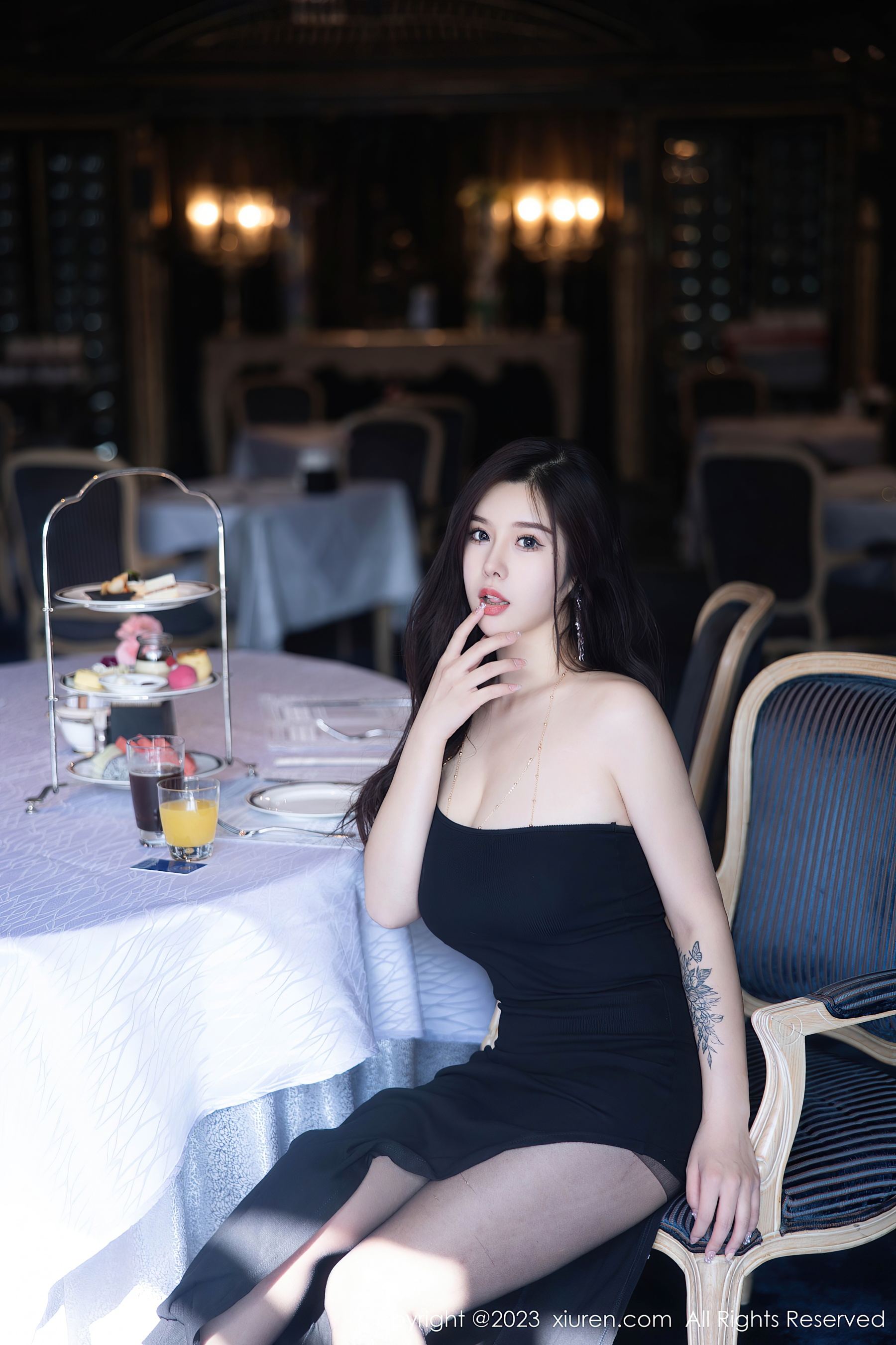 秀人网 No.6973 周思乔Betty 黑丝美臀插图