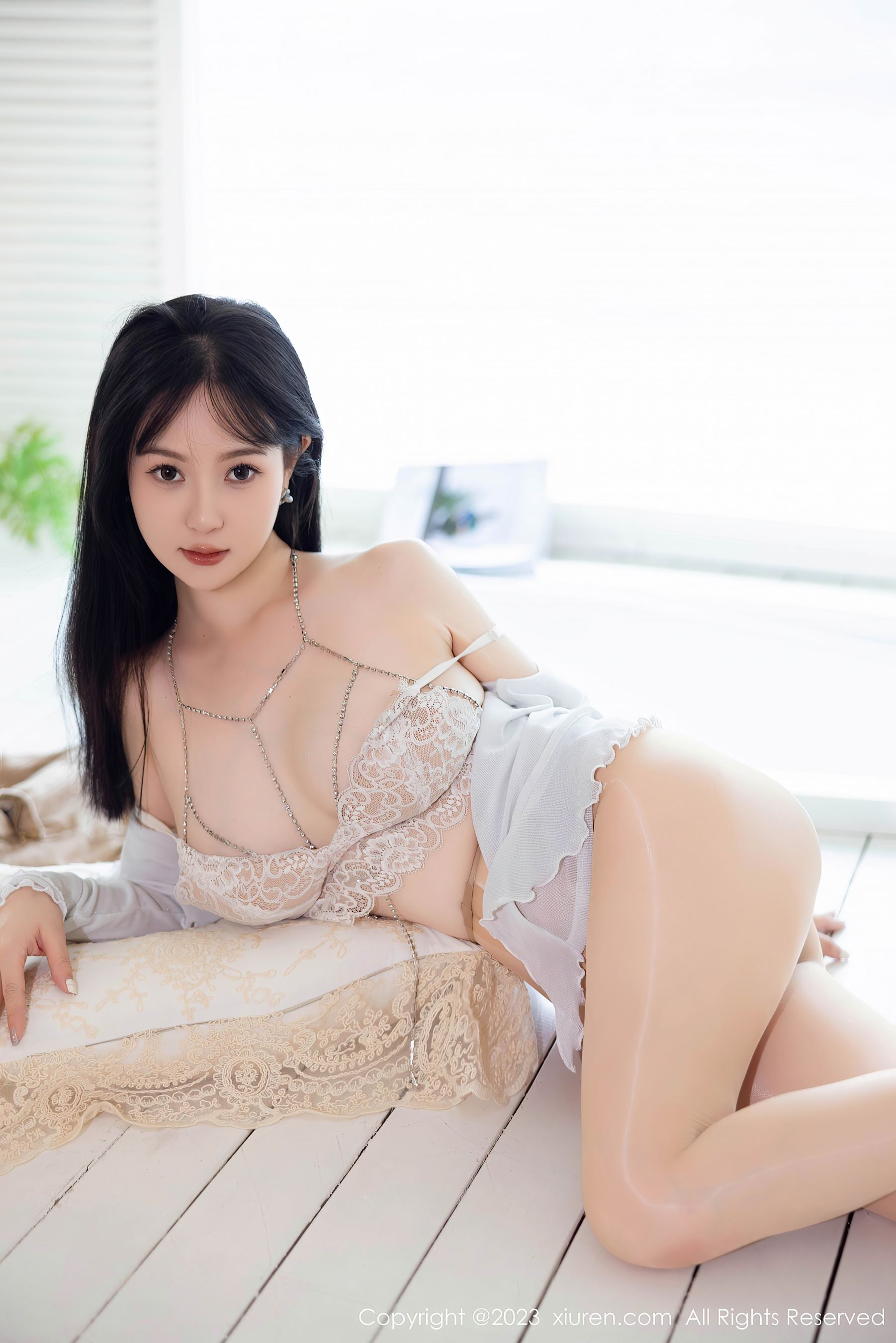 秀人网 No.6995 柚琪Rich 短裙美腿插图7