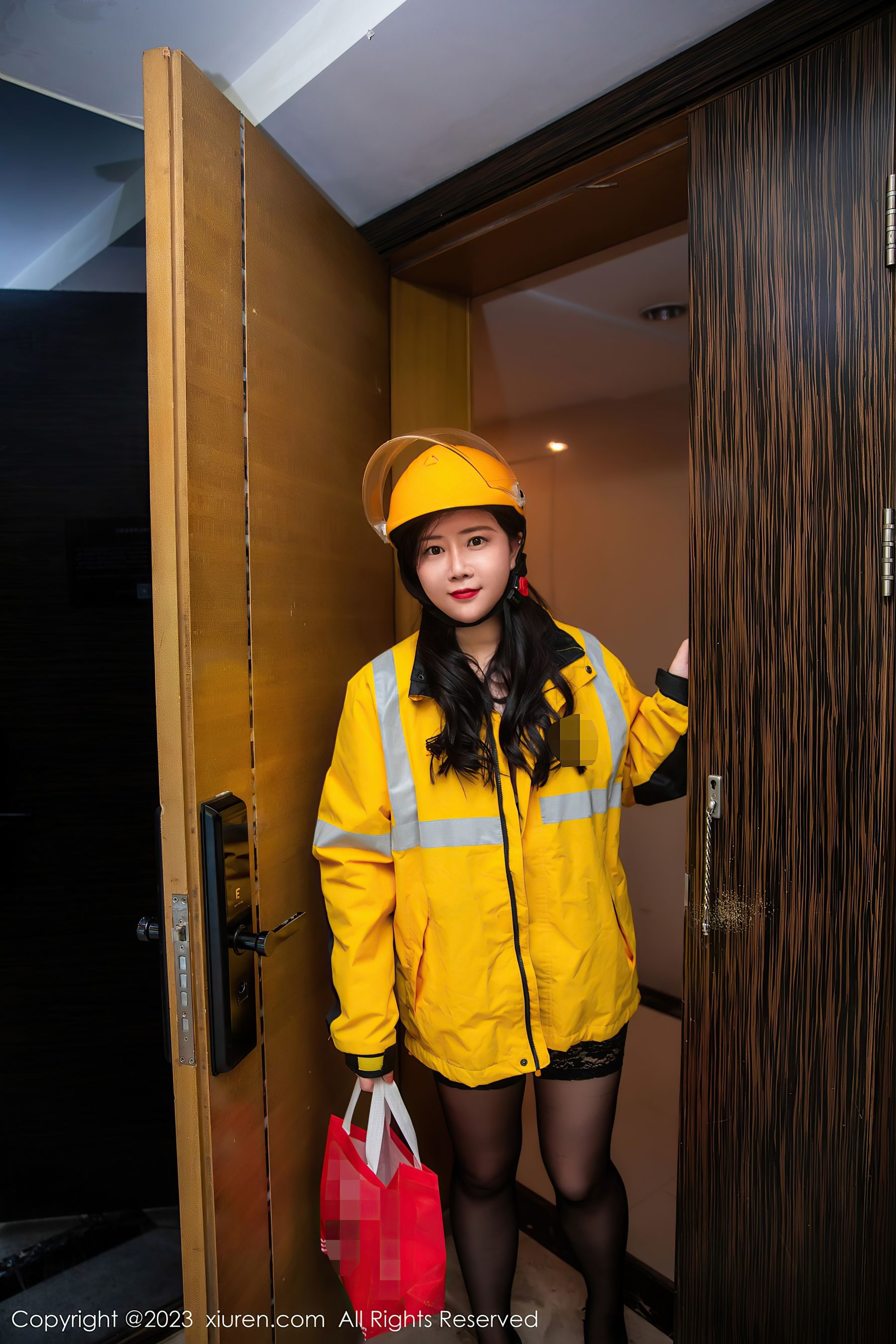 秀人网 No.7093 王婉悠Queen 外送女郎插图1
