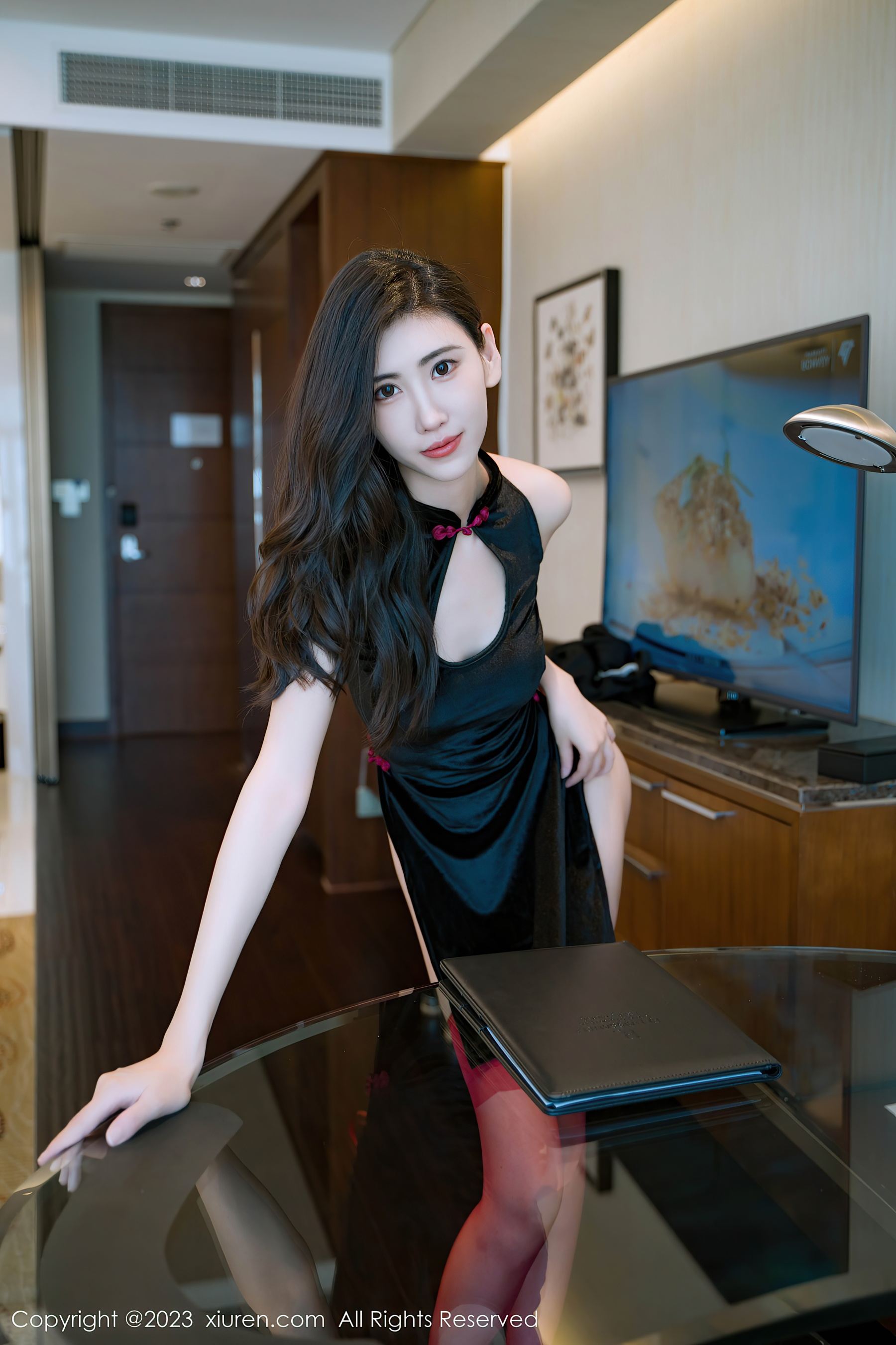 秀人网 No.7128 章芃芃 丝袜美腿插图8
