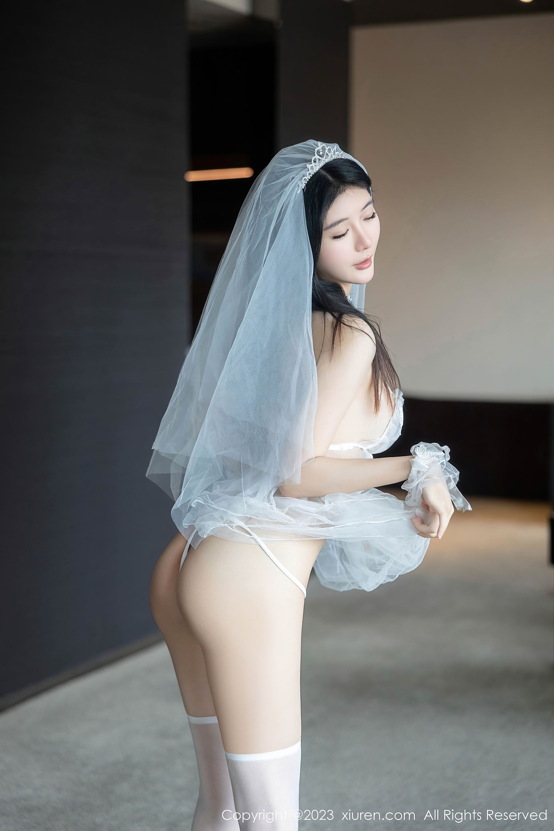 秀人网 No.7165 幼幼 婚纱丝袜插图2