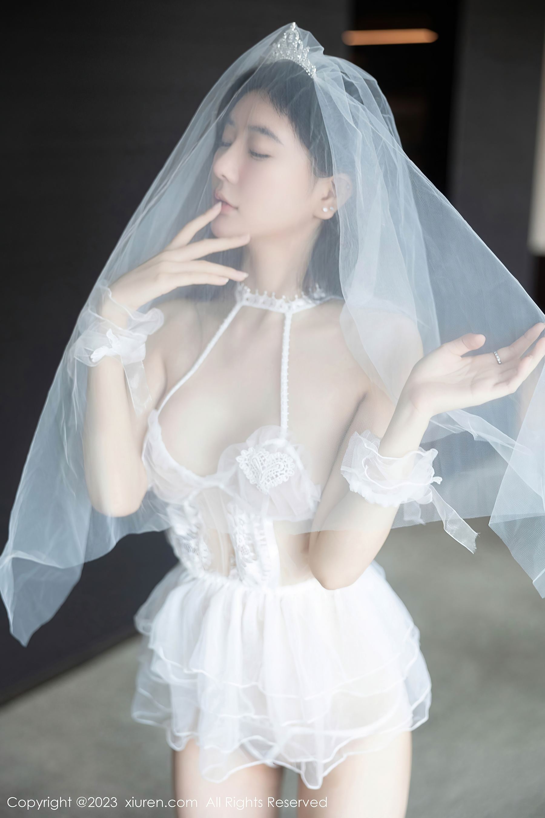 秀人网 No.7165 幼幼 婚纱丝袜插图5