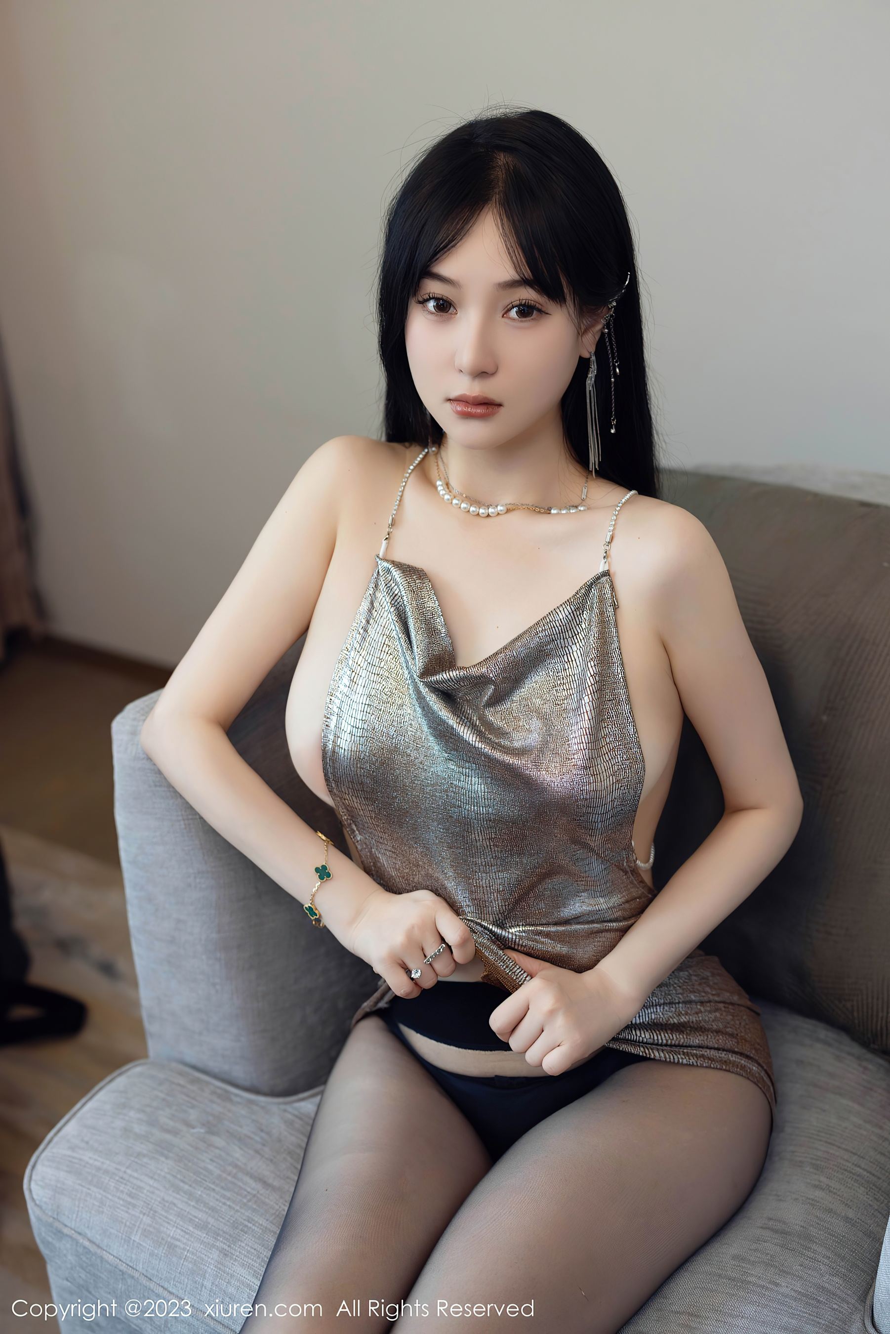 秀人网 No.7211 柚琪Rich 黑丝美腿插图1