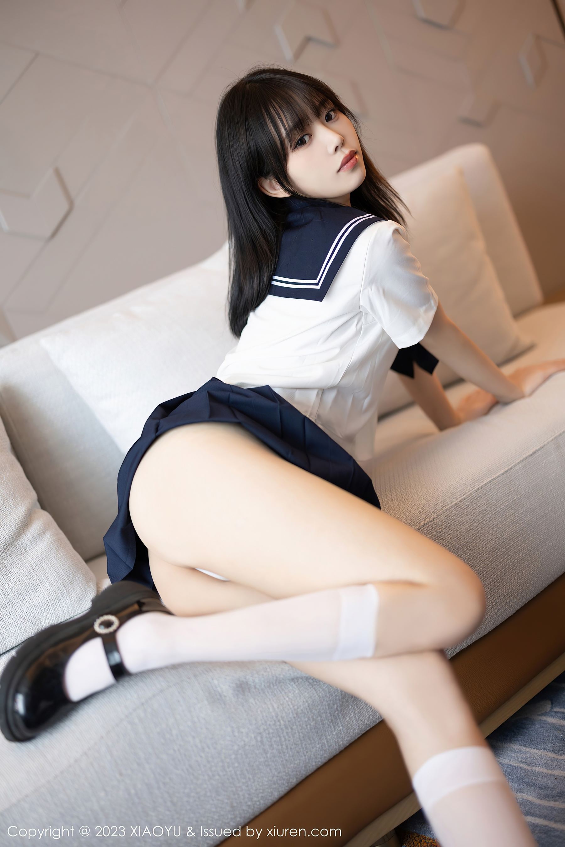 语画界 VOL.1087 奶瓶. 学生装美腿插图3