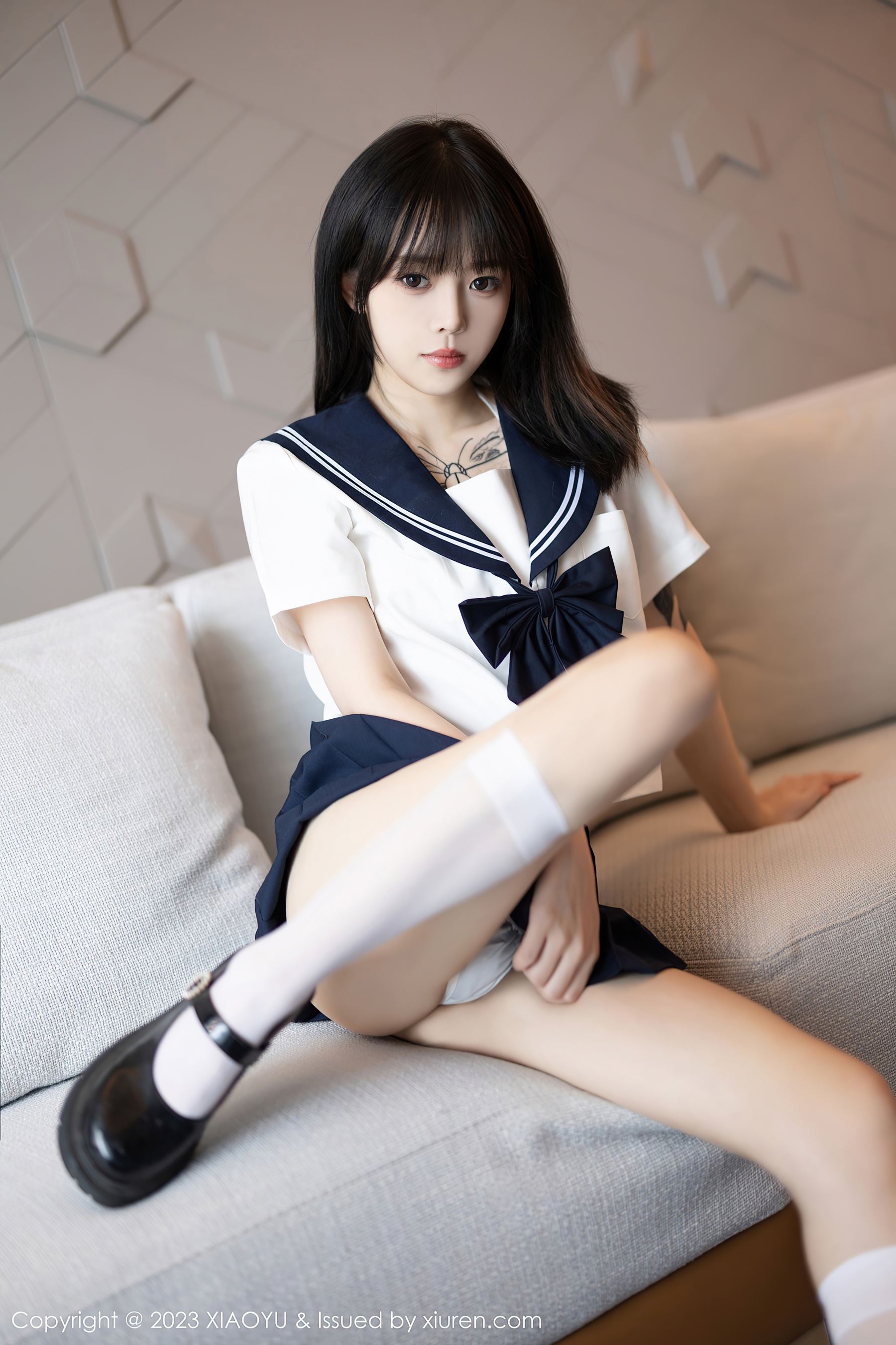 语画界 VOL.1087 奶瓶. 学生装美腿插图4