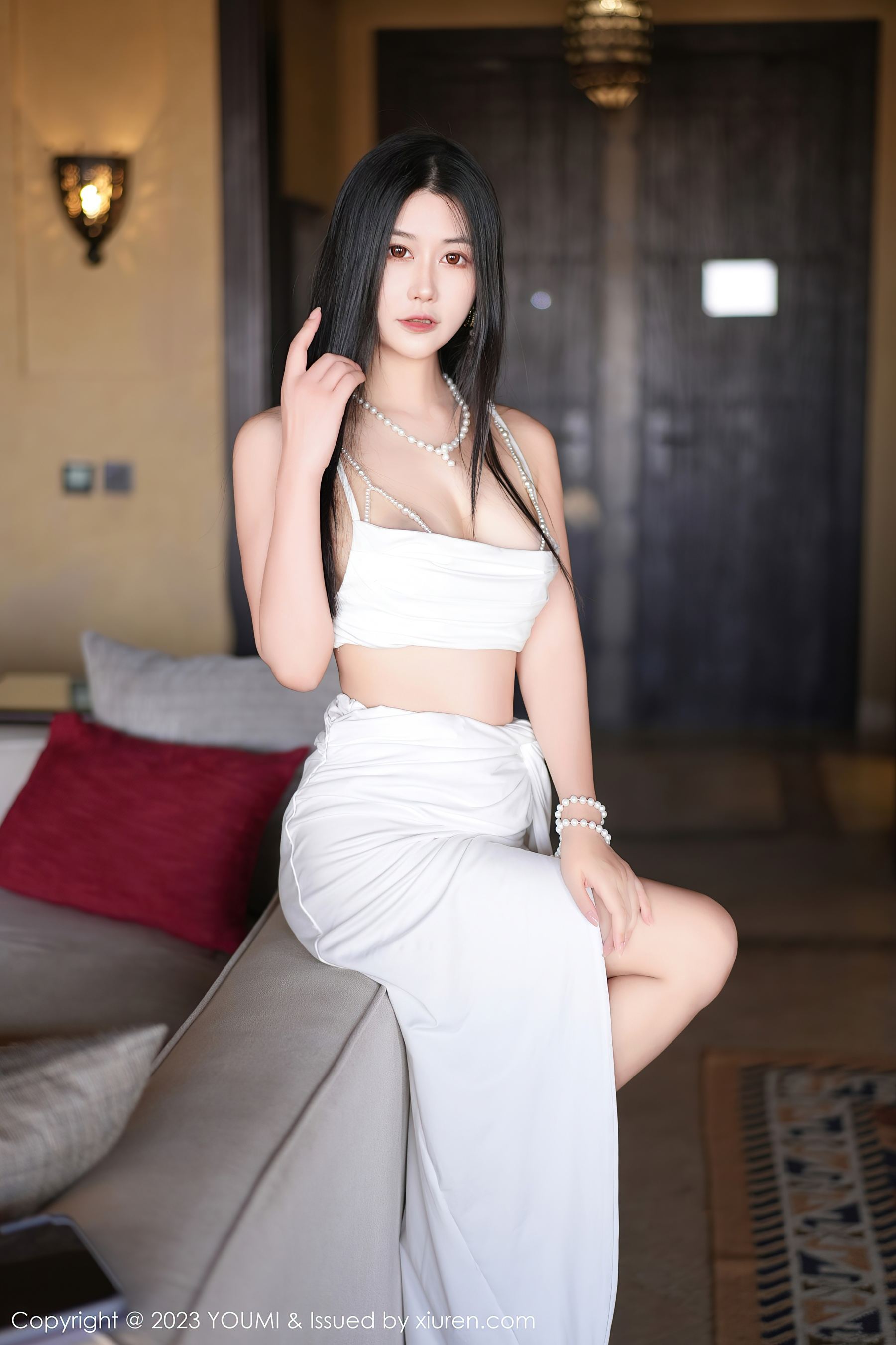 尤蜜荟 VOL.971 laura阿姣 长裙美腿插图2