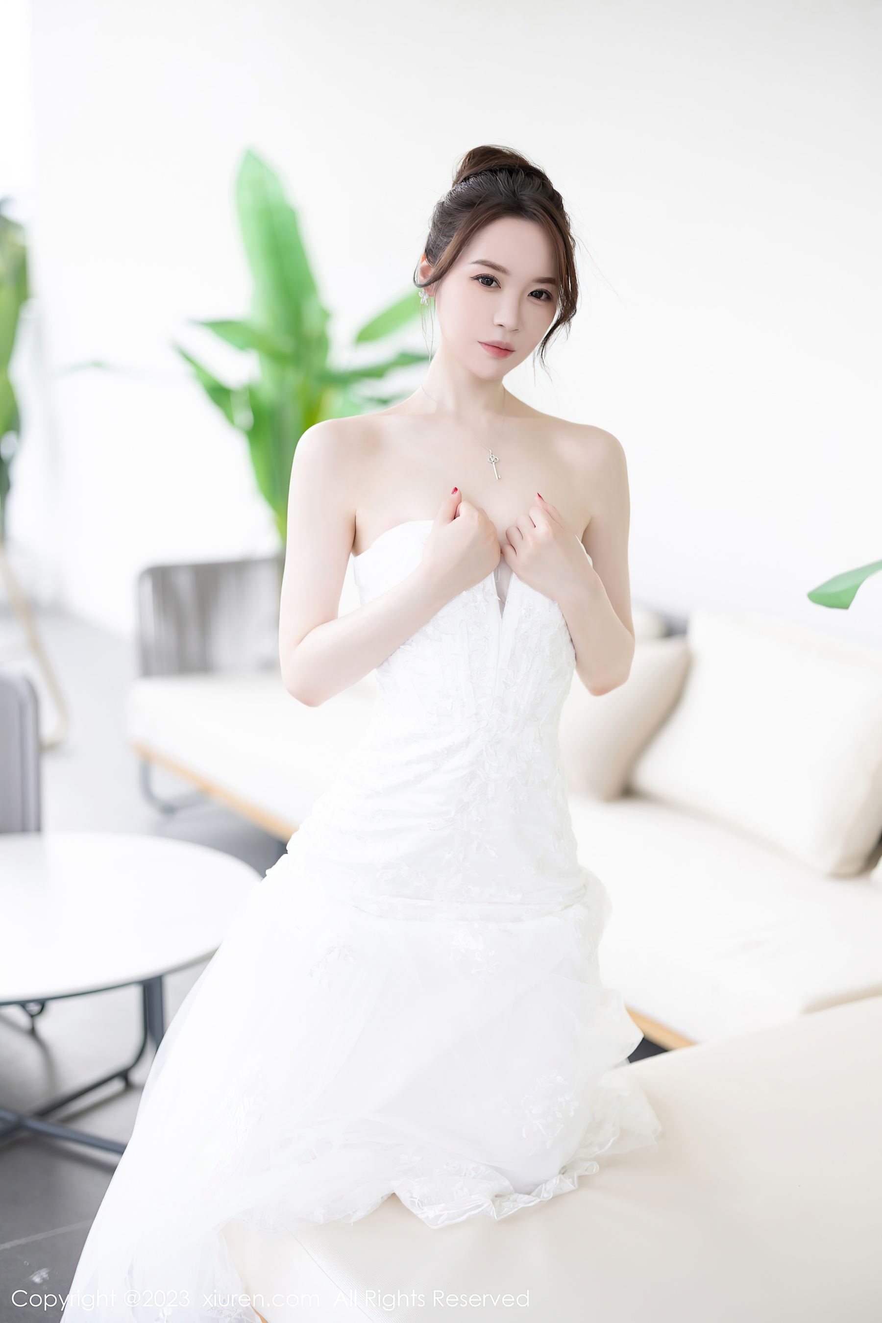 秀人网 No.7310 梦心玥 婚纱美腿插图1