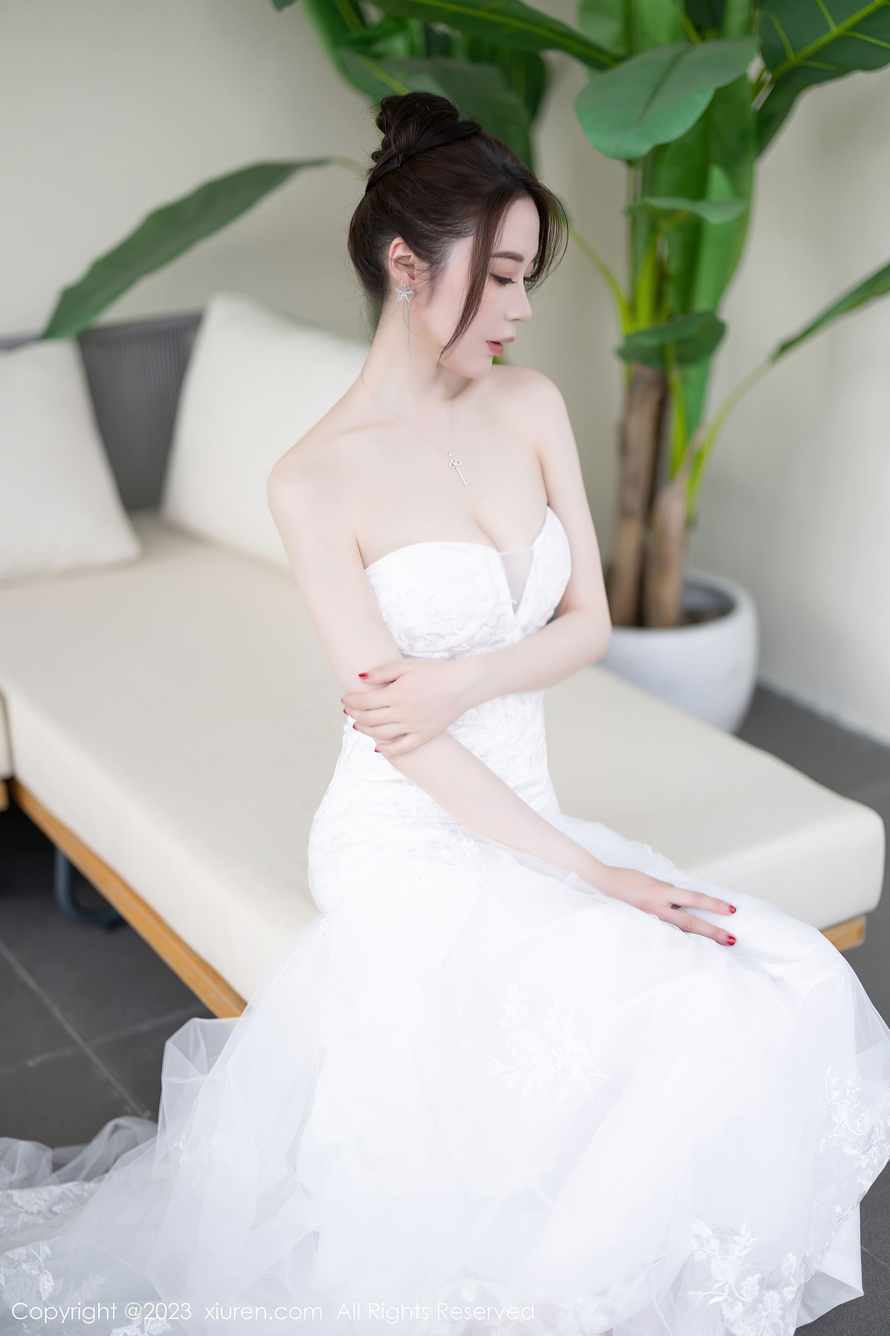 秀人网 No.7310 梦心玥 婚纱美腿插图3