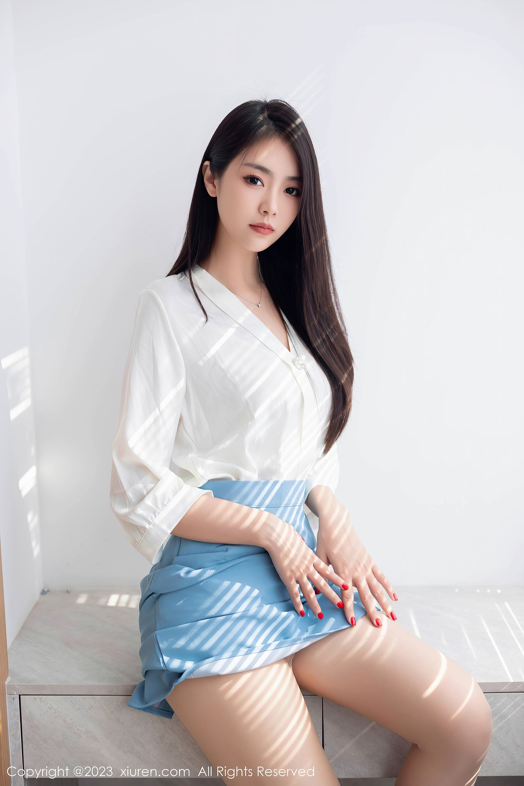 秀人网 No.7314 可樂Vicky 短裙美腿插图6
