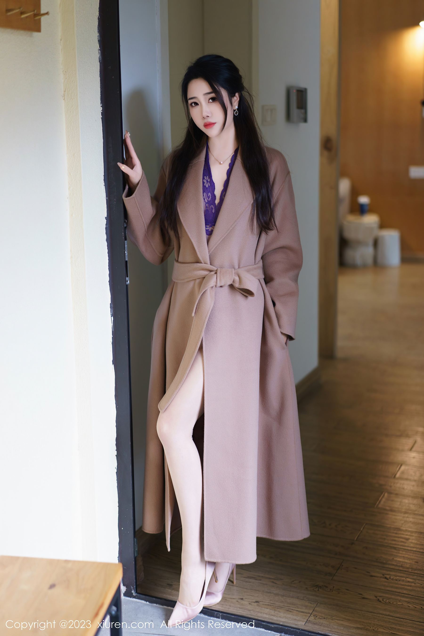 秀人网 No.7315 严利娅Yuliya 妩媚美腿插图1