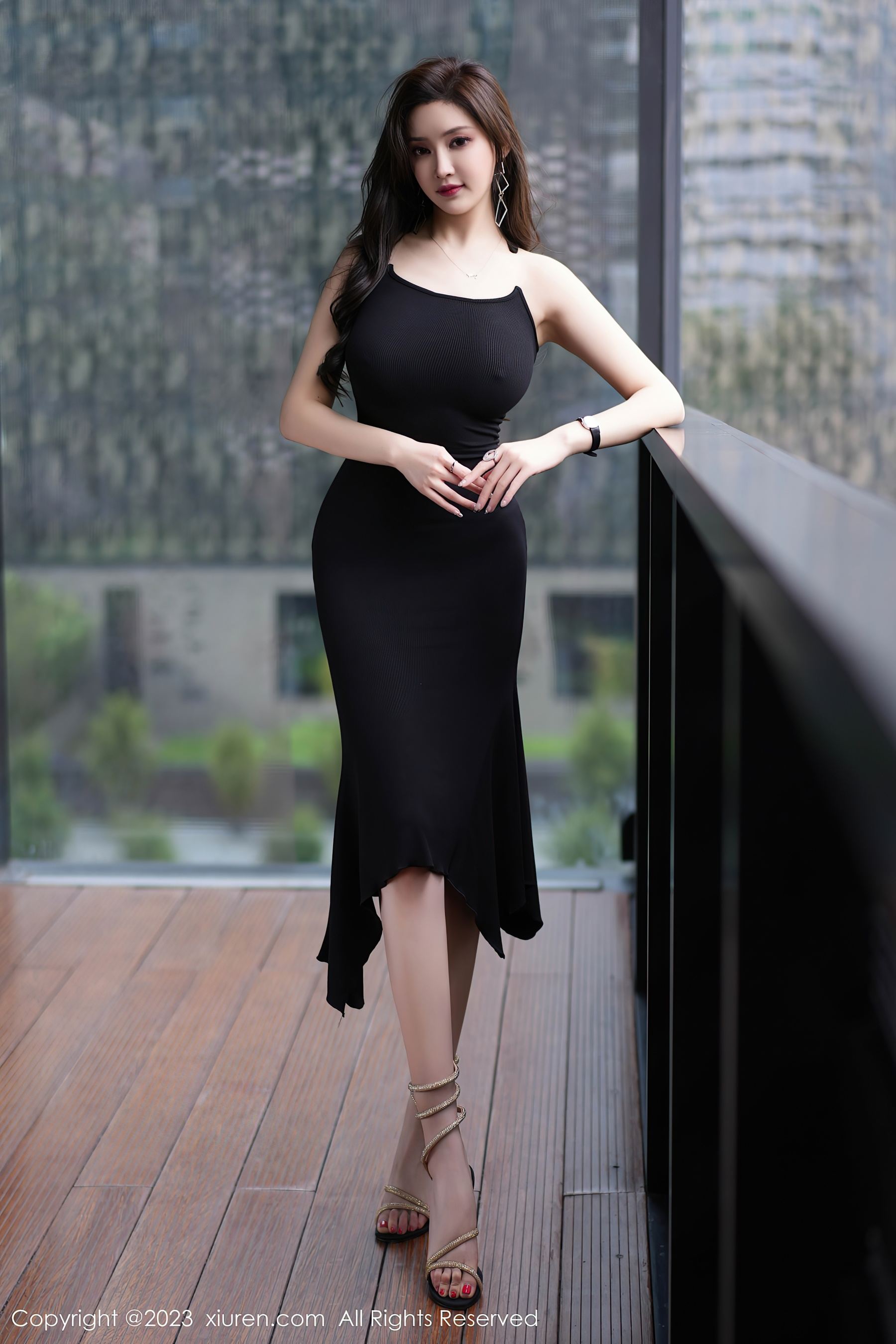秀人网 No.7367 Carol周妍希 长裙美腿插图3
