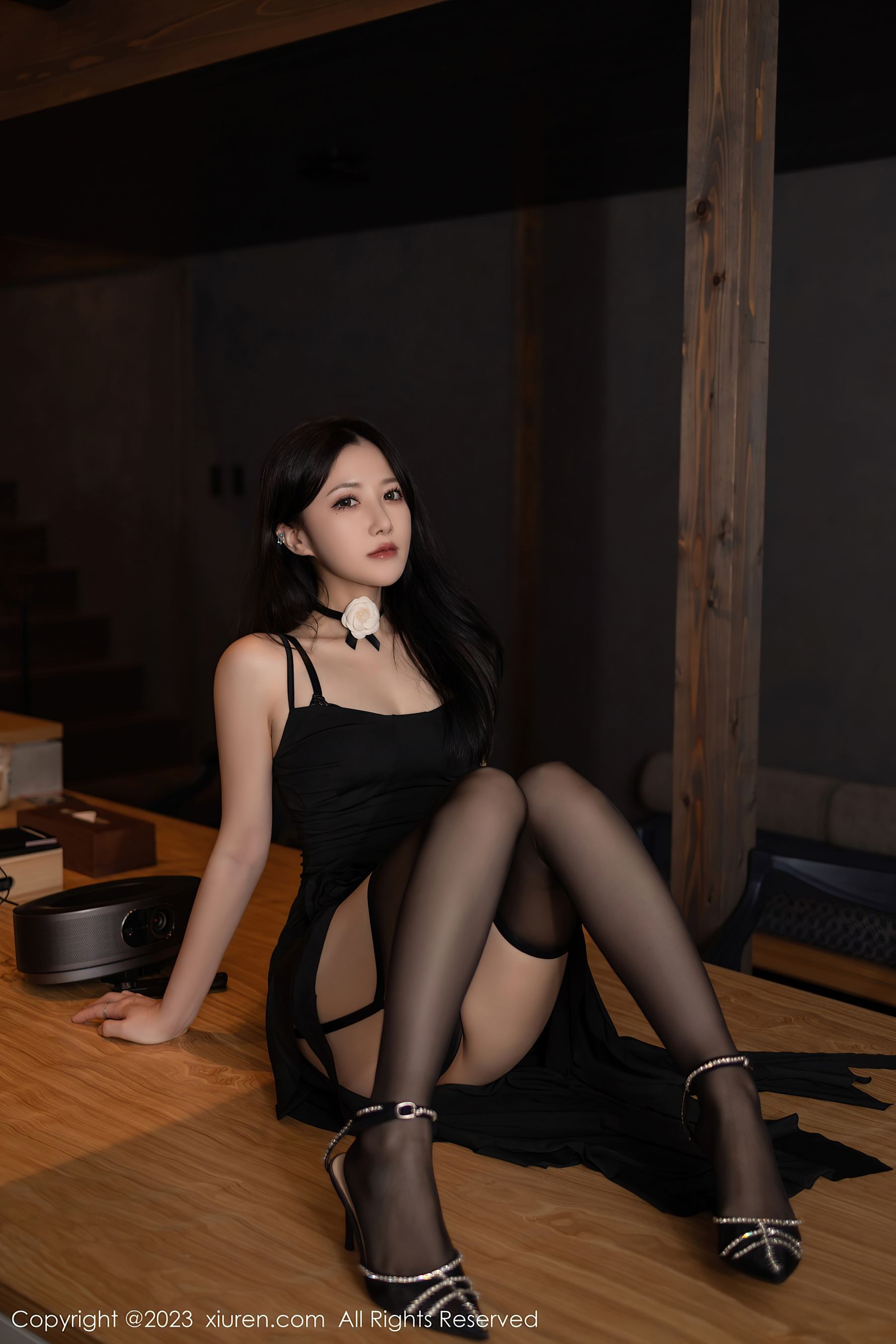 秀人网 No.7460 鱼子酱Fish 黑丝美腿插图3