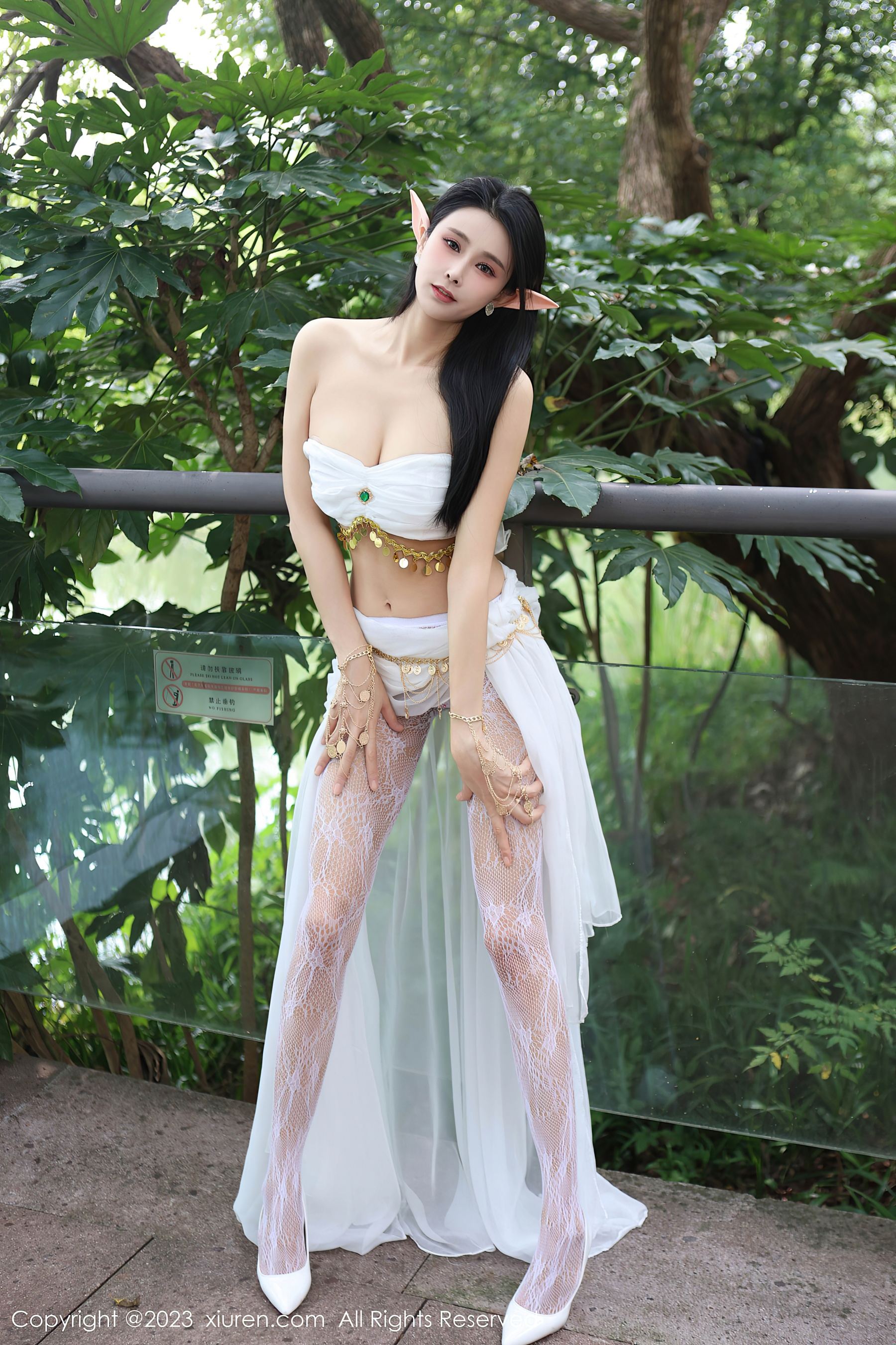秀人网 No.7598 草莓mm 美腿户外插图3