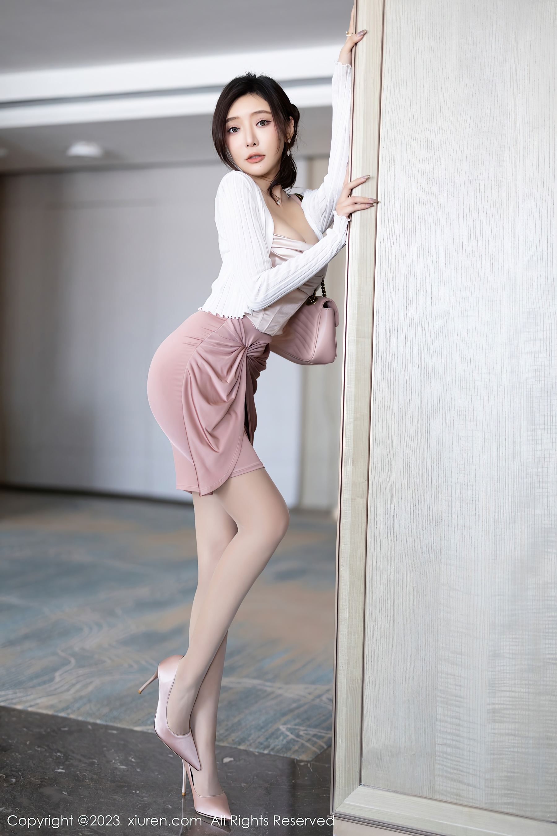 秀人网 No.7640 王馨瑶yanni 时尚美腿插图2