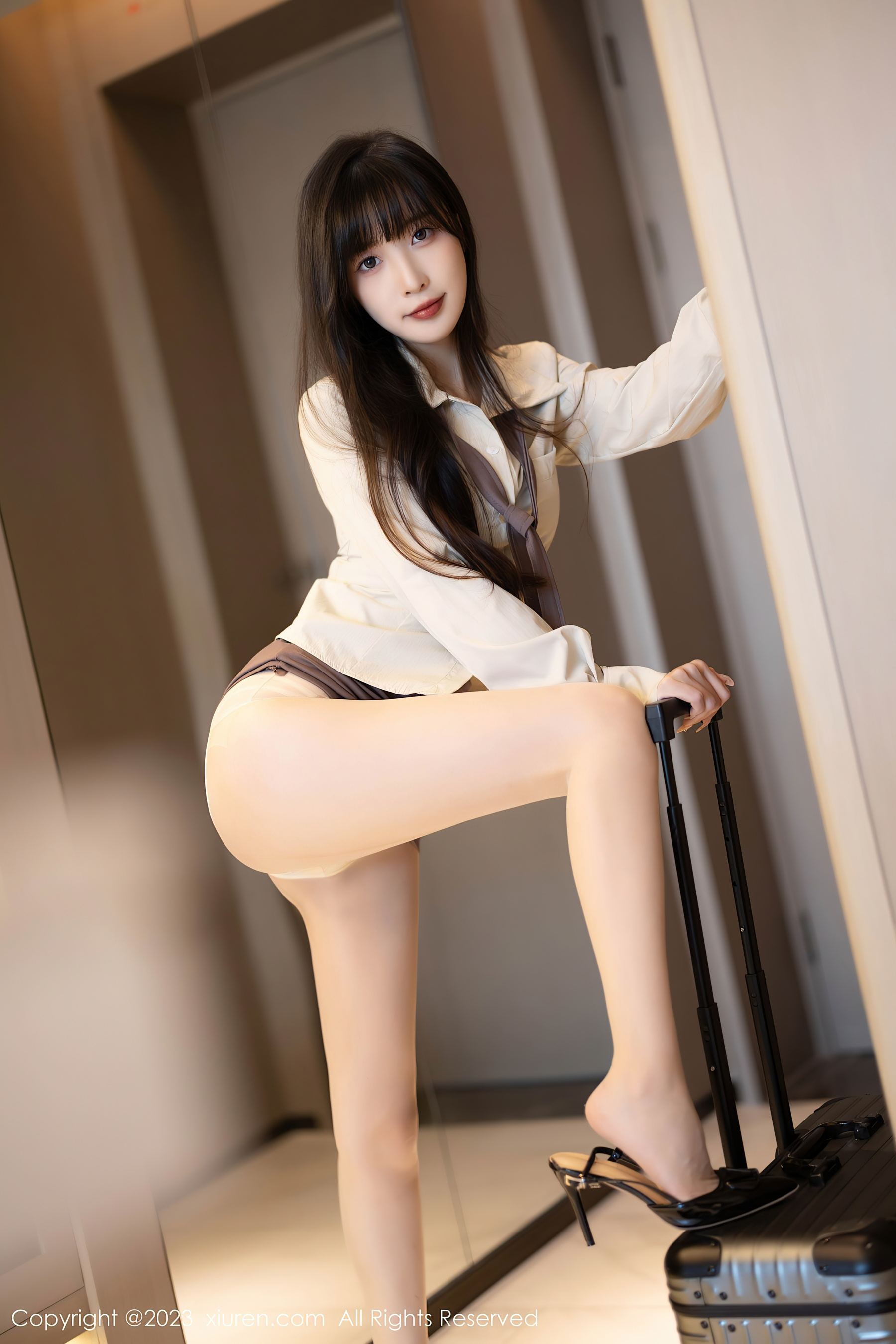 秀人网 No.7745 林星阑 短裙美腿插图2