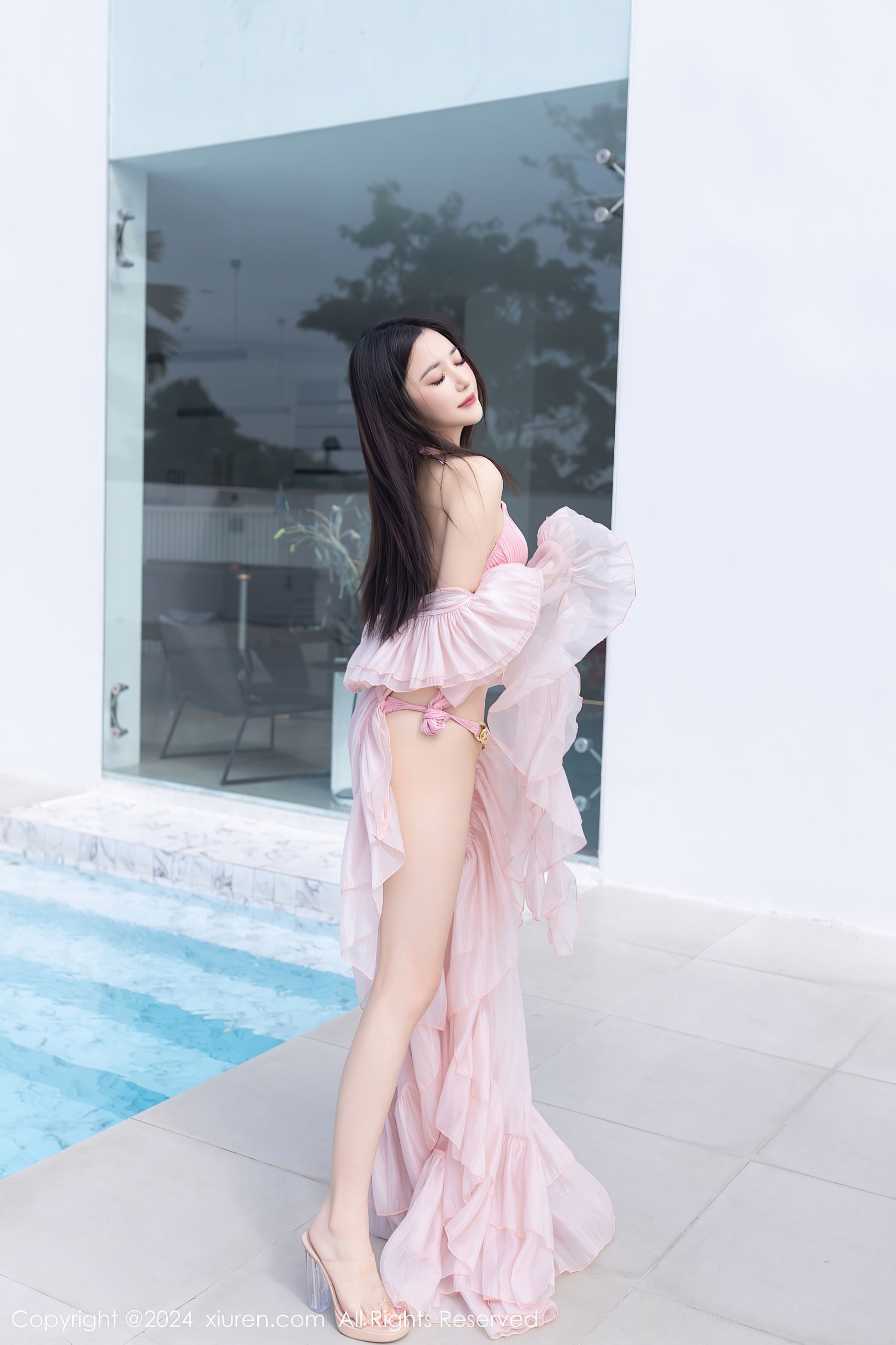 秀人网 No.7920 鱼子酱Fish 比基尼美腿插图1