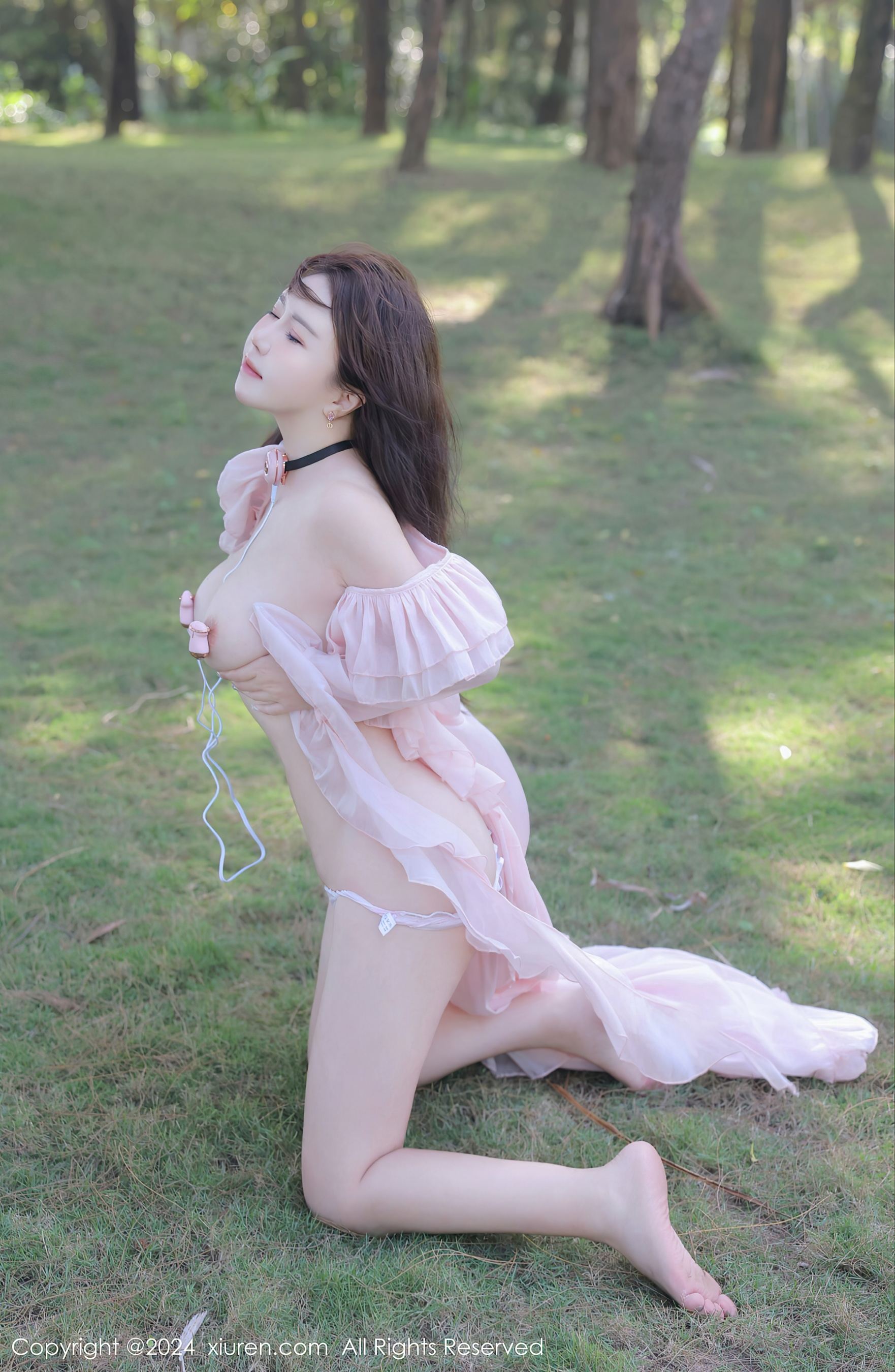 秀人网 No.8007 小薯条nienie 户外美腿插图1