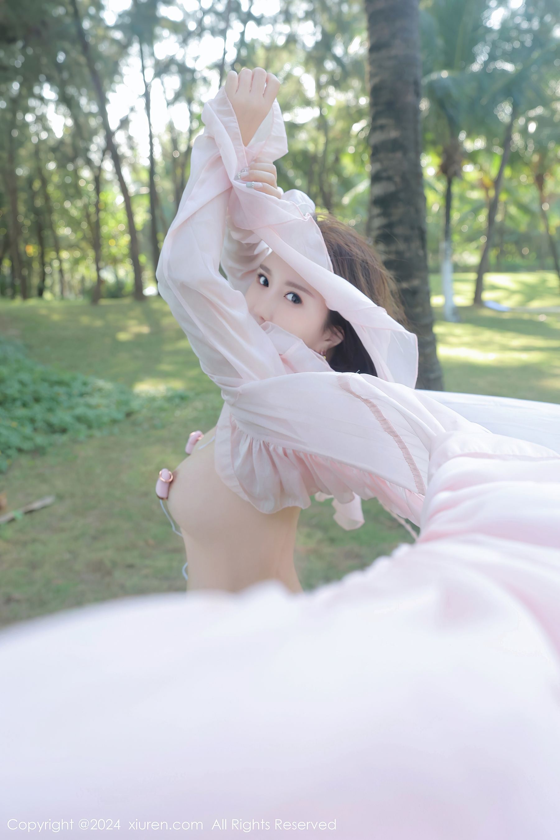 秀人网 No.8007 小薯条nienie 户外美腿插图3