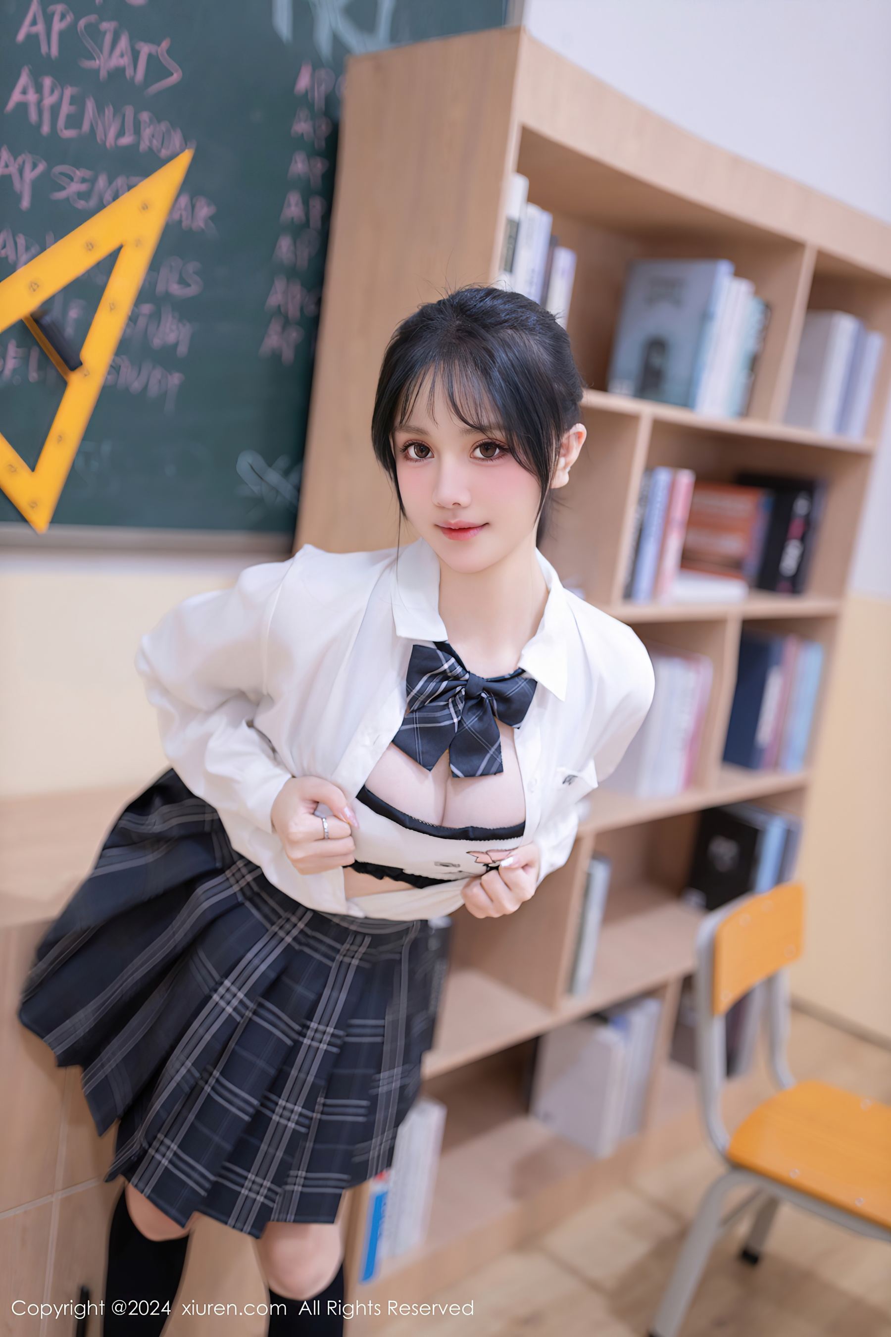 秀人网 No.8058 幼幼 美腿性感插图