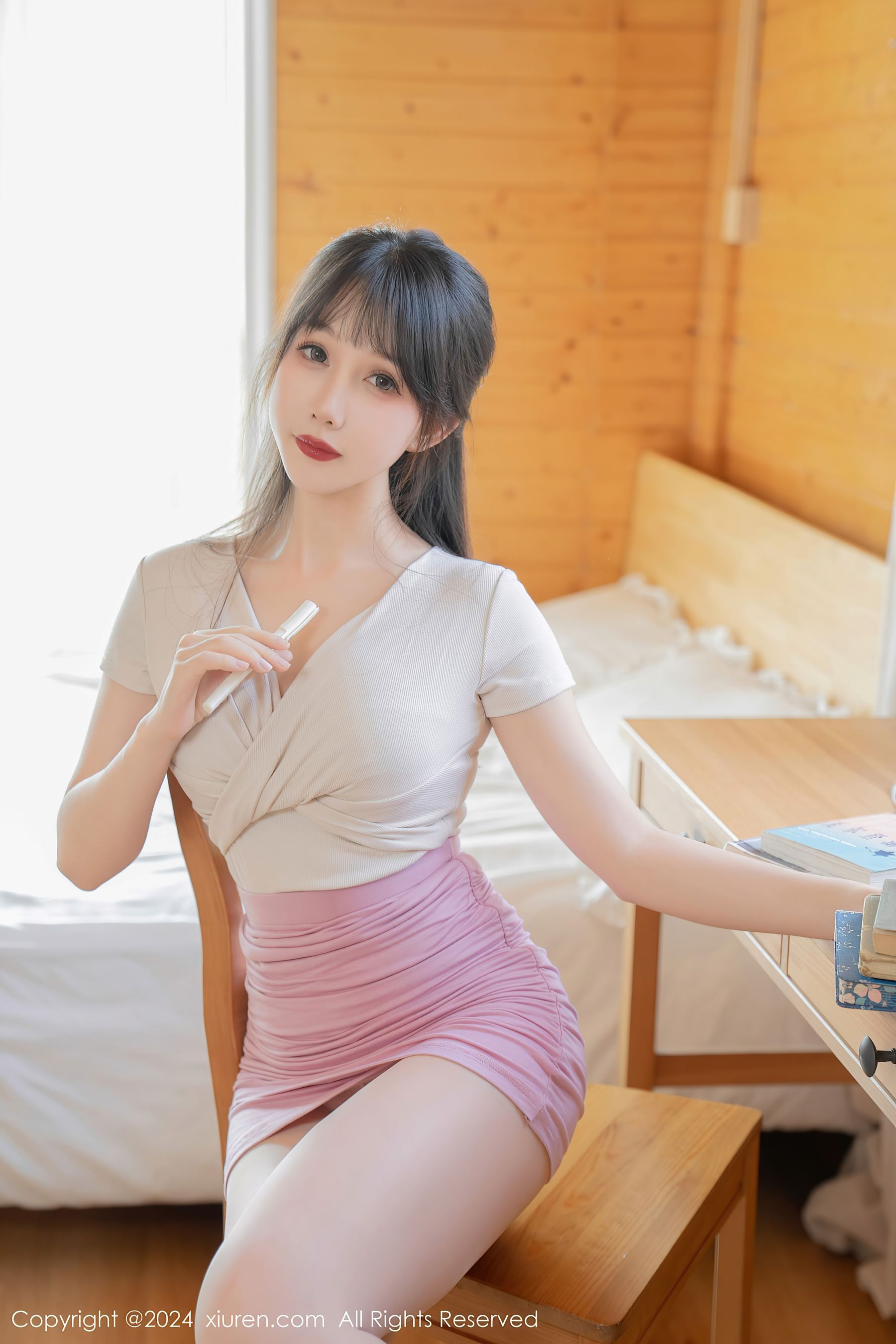 秀人网 No.8112 波巧酱 丝袜美腿插图4