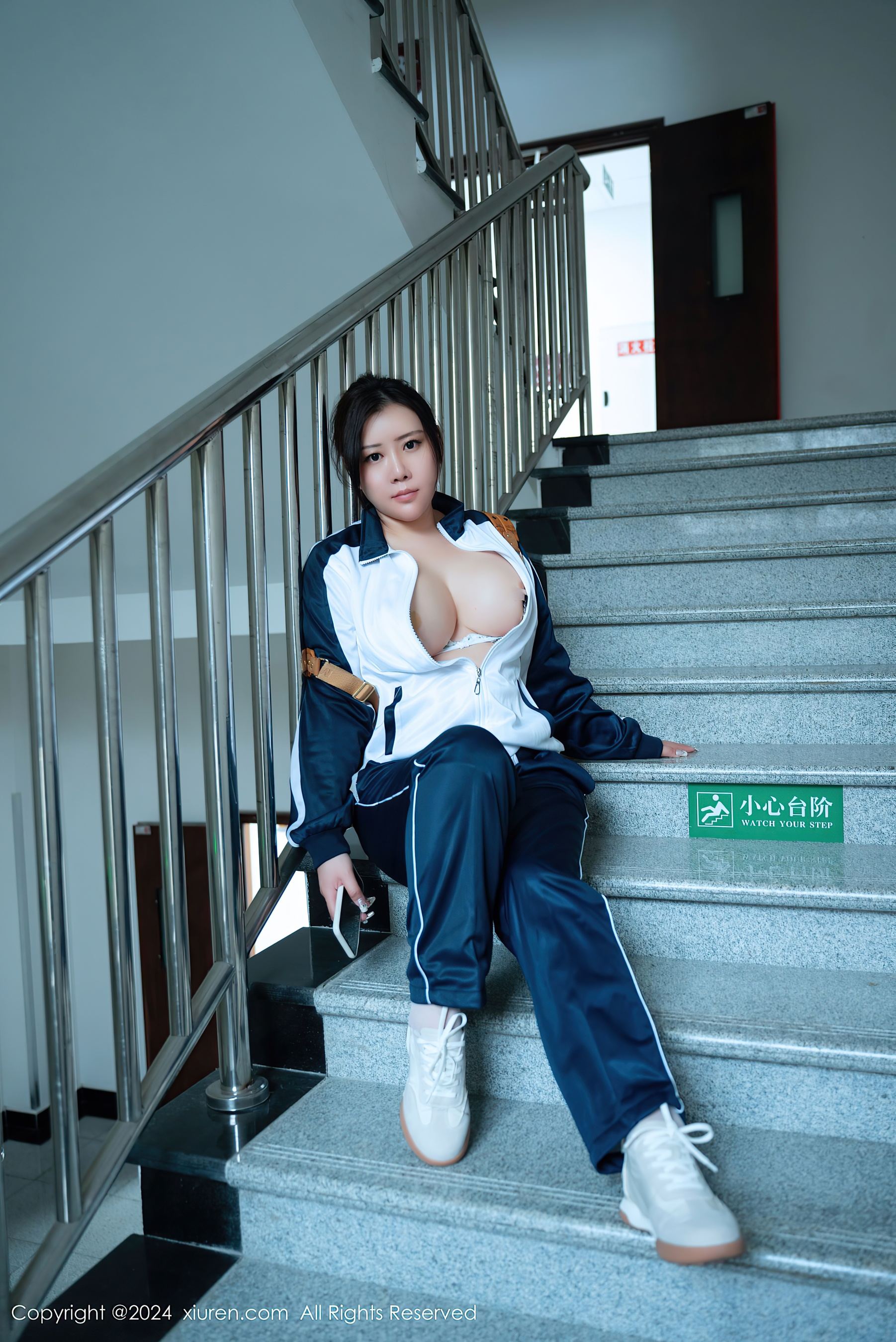 秀人网 No.8122 王婉悠Queen 美腿性感插图7