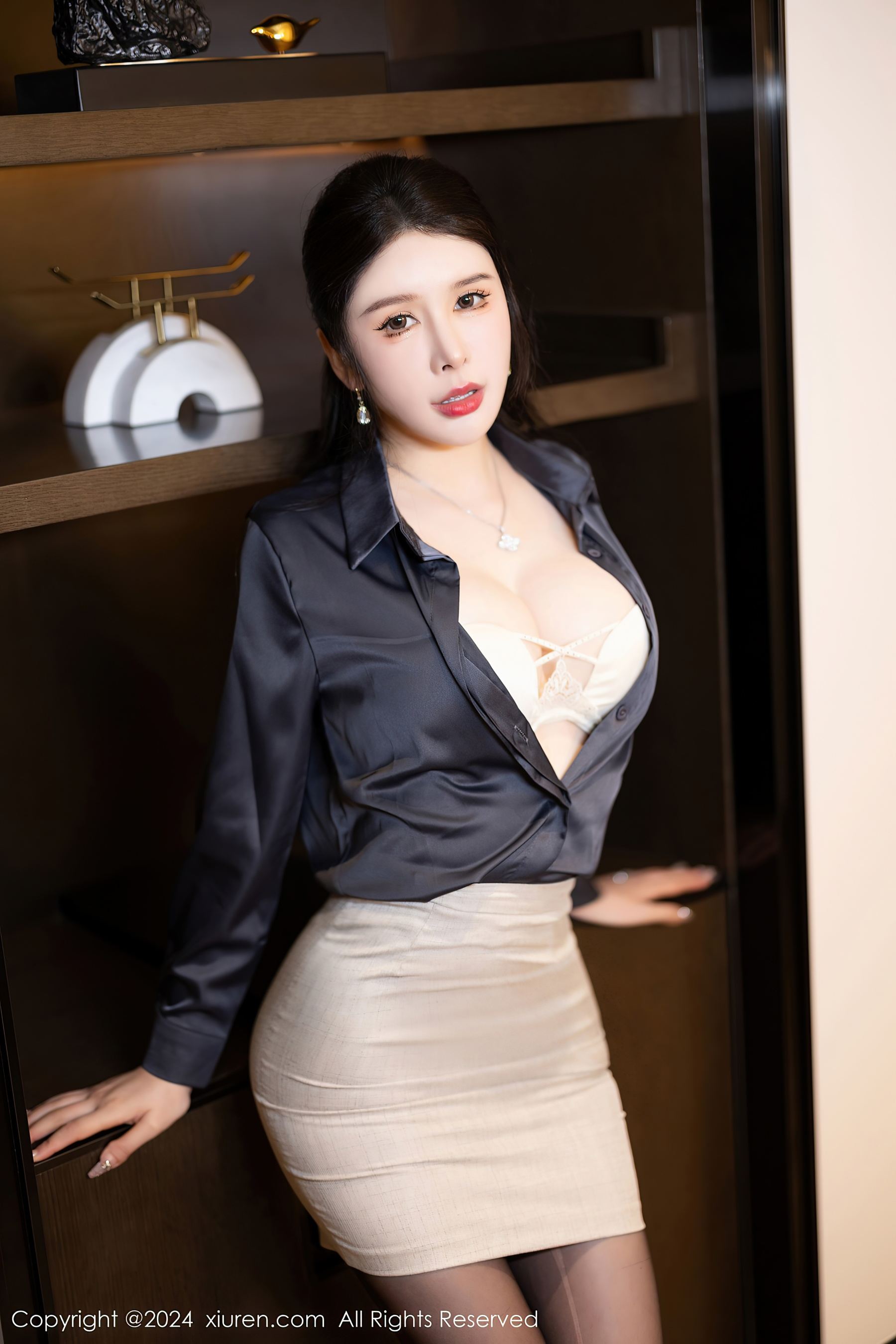 秀人网 No.8126 李丽莎 黑丝美腿