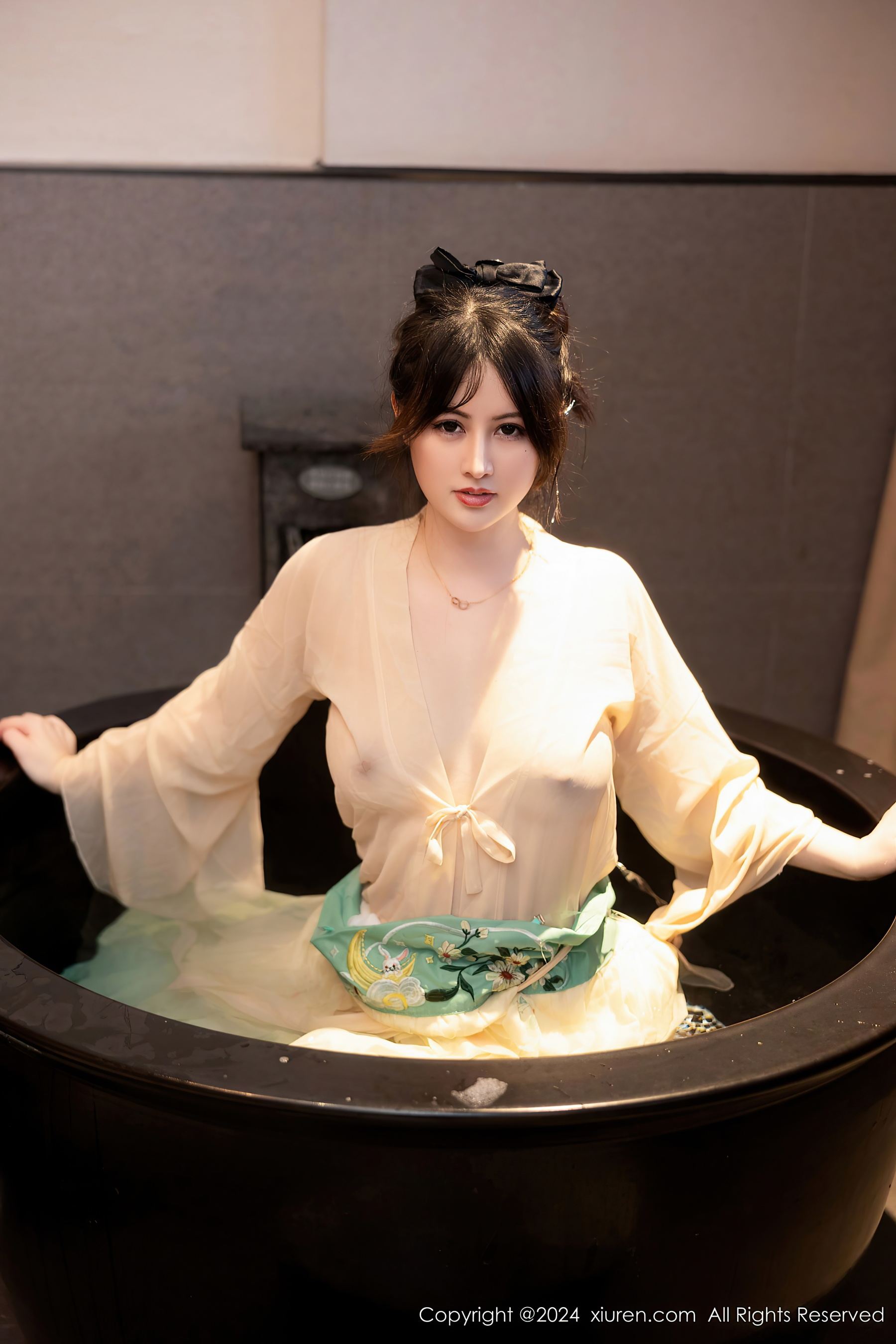 秀人网 No.8128 诗诗kiki 性感美臀插图3