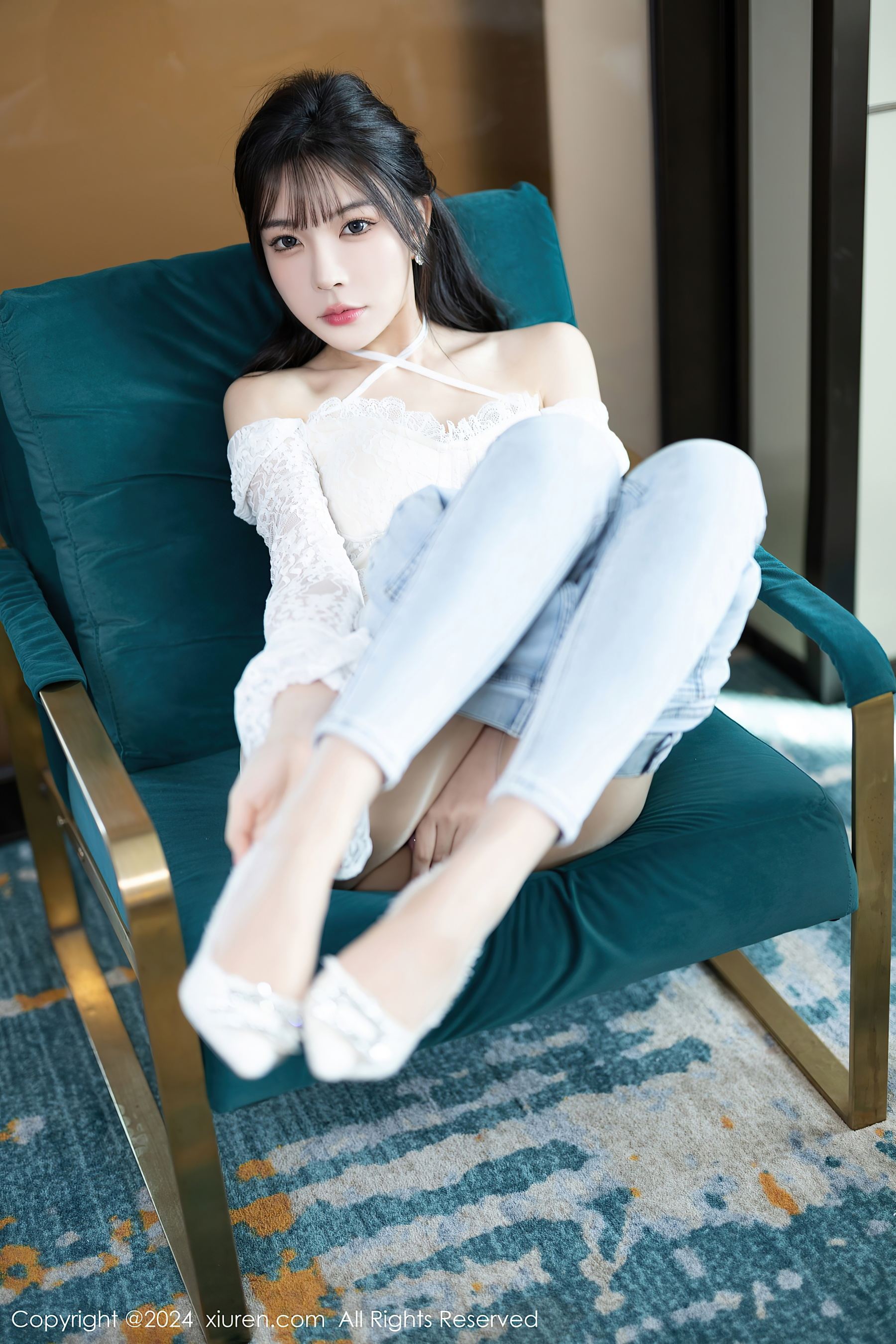 秀人网 No.8147 徐莉芝Booty 美腿黑丝插图4