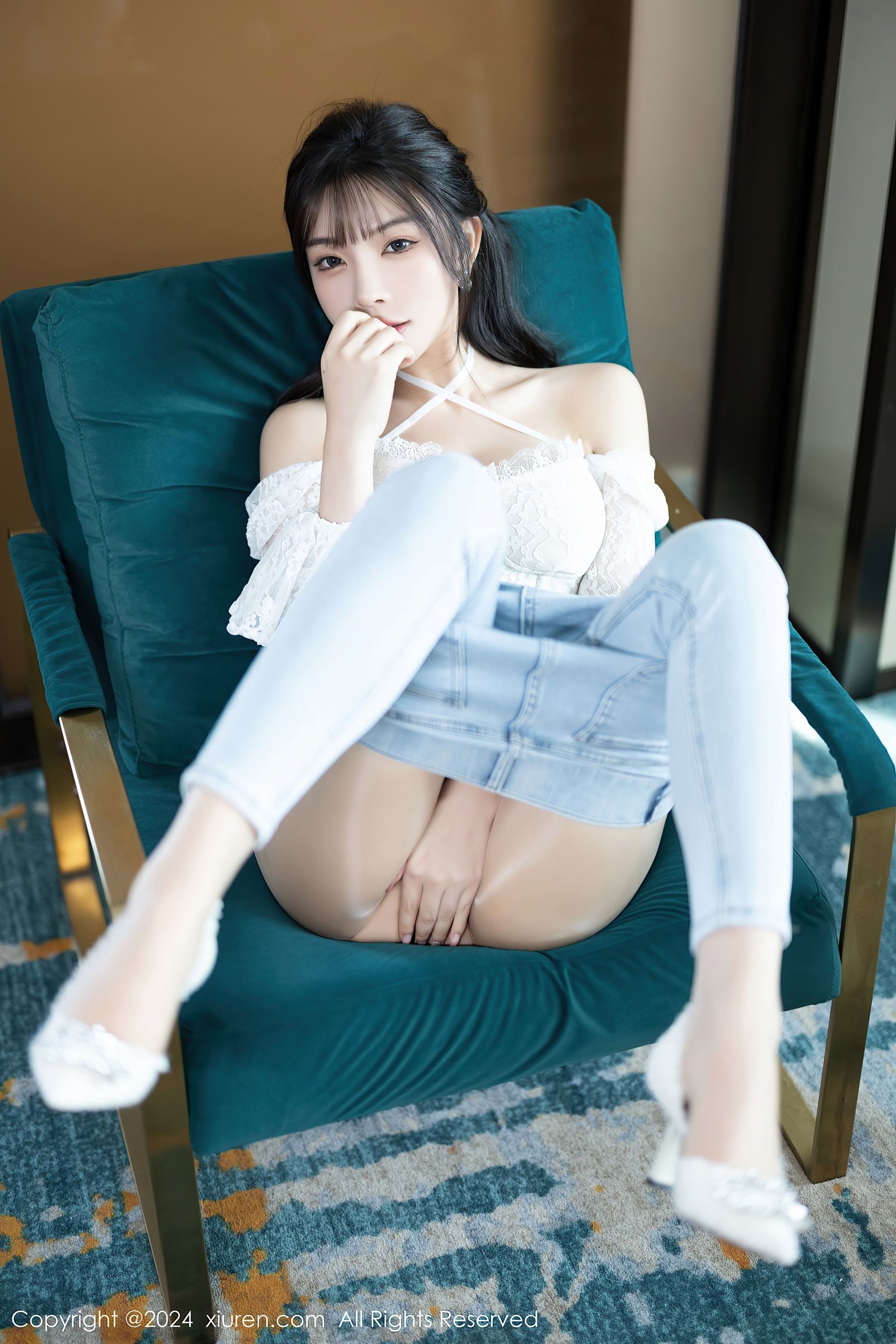 秀人网 No.8147 徐莉芝Booty 美腿黑丝插图5