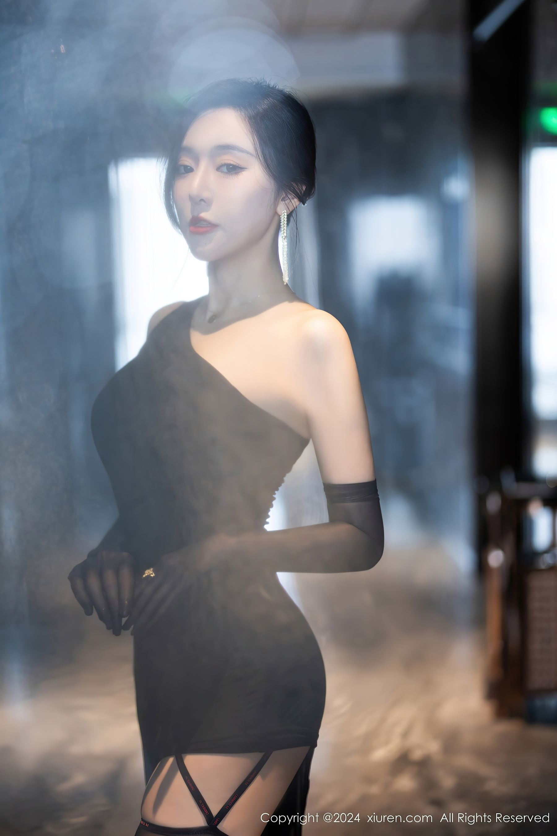 秀人网 No.8194 王馨瑶yanni 美腿黑丝插图3
