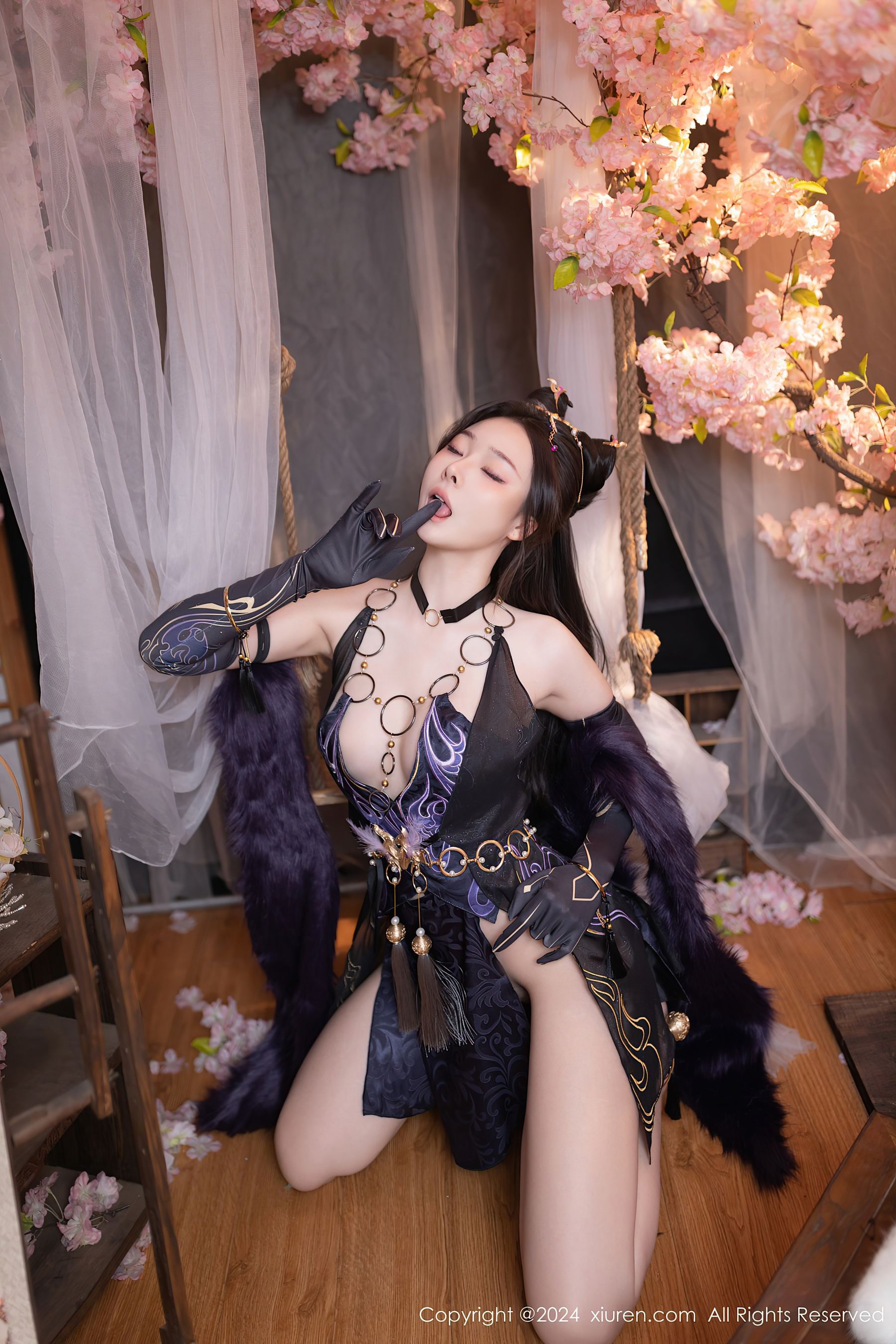 秀人网 No.8232 小逗逗 美腿性感插图2