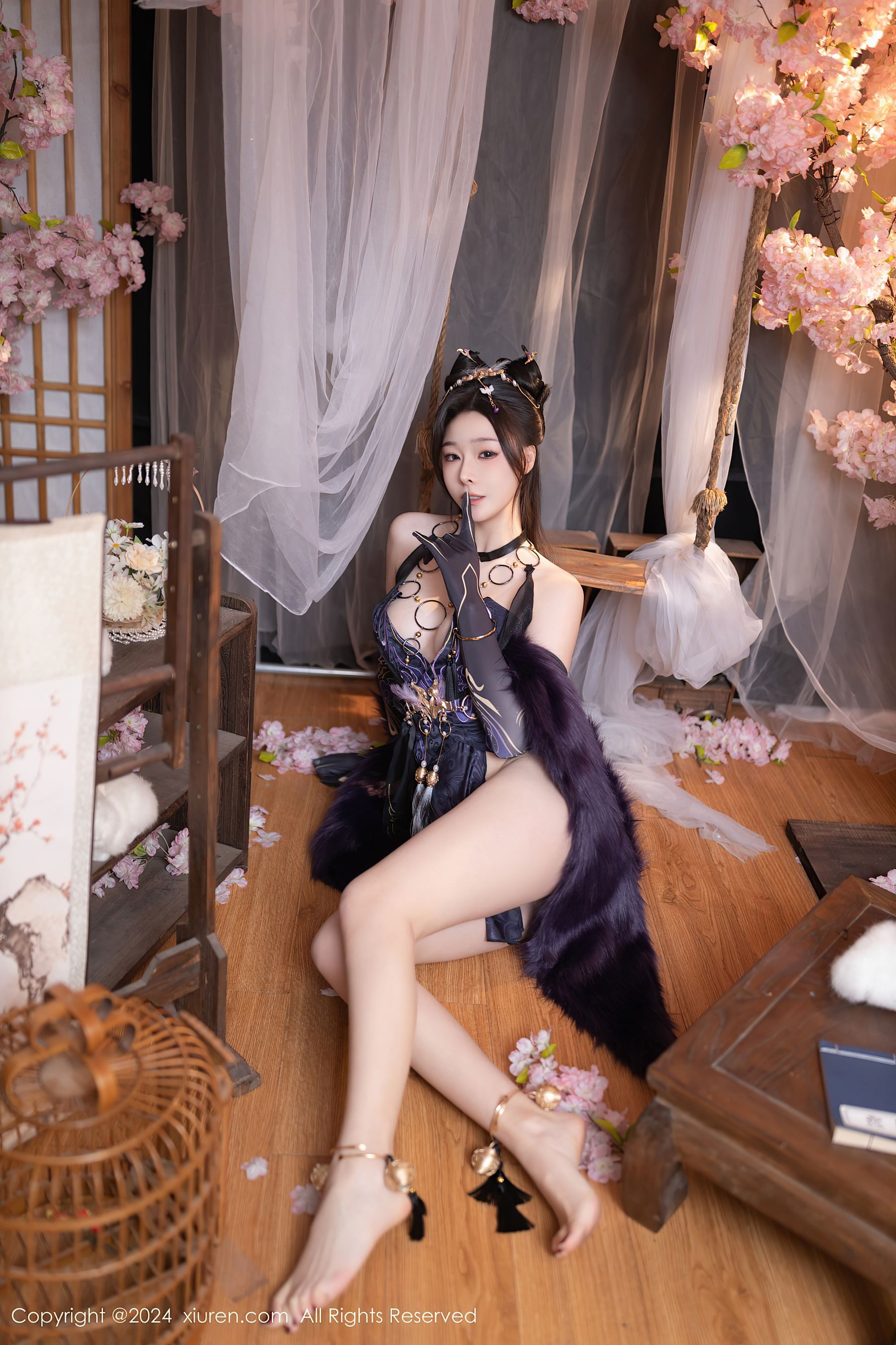 秀人网 No.8232 小逗逗 美腿性感插图3