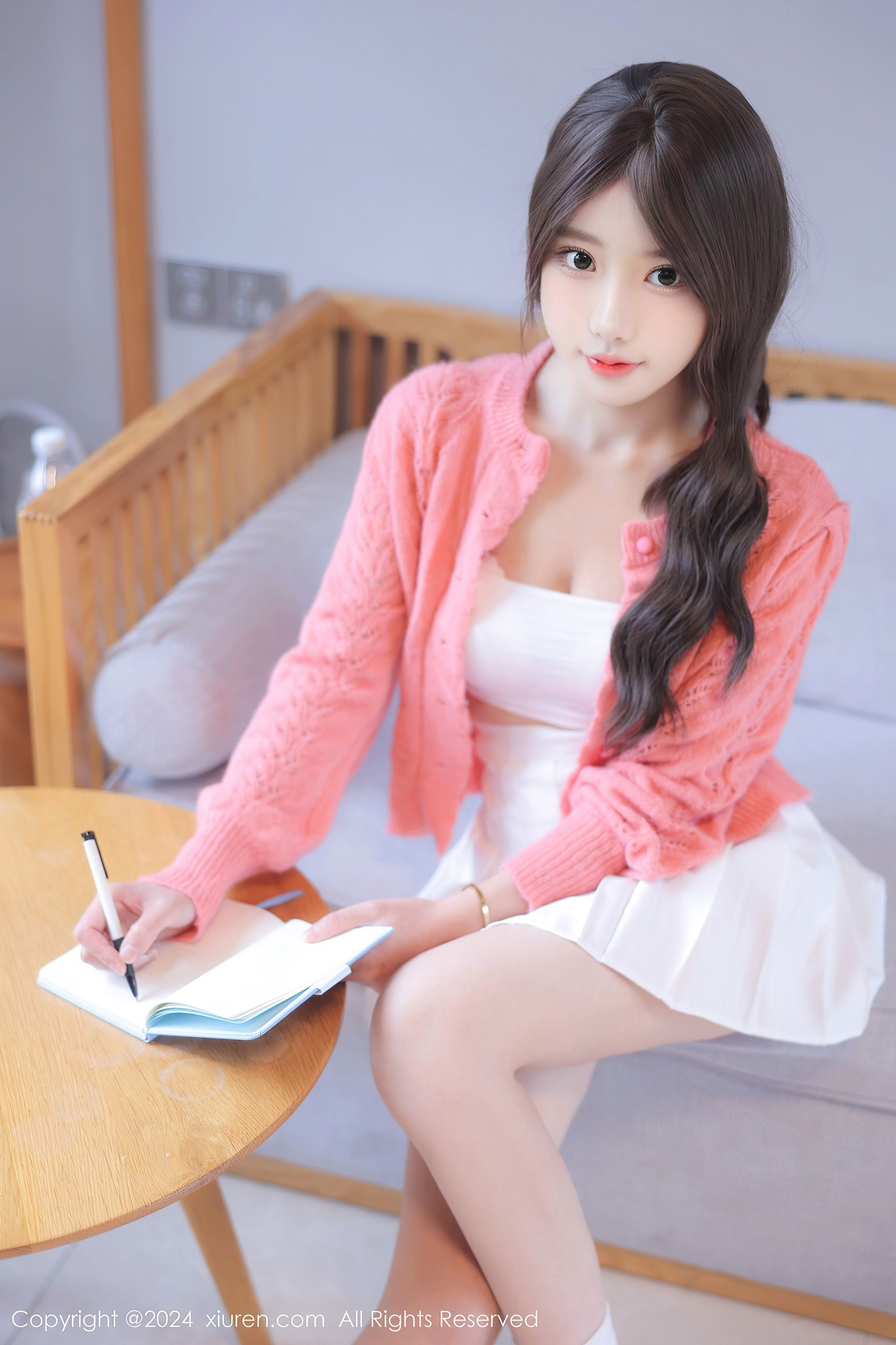 秀人网 No.8241 桃妖夭 新人美腿插图3