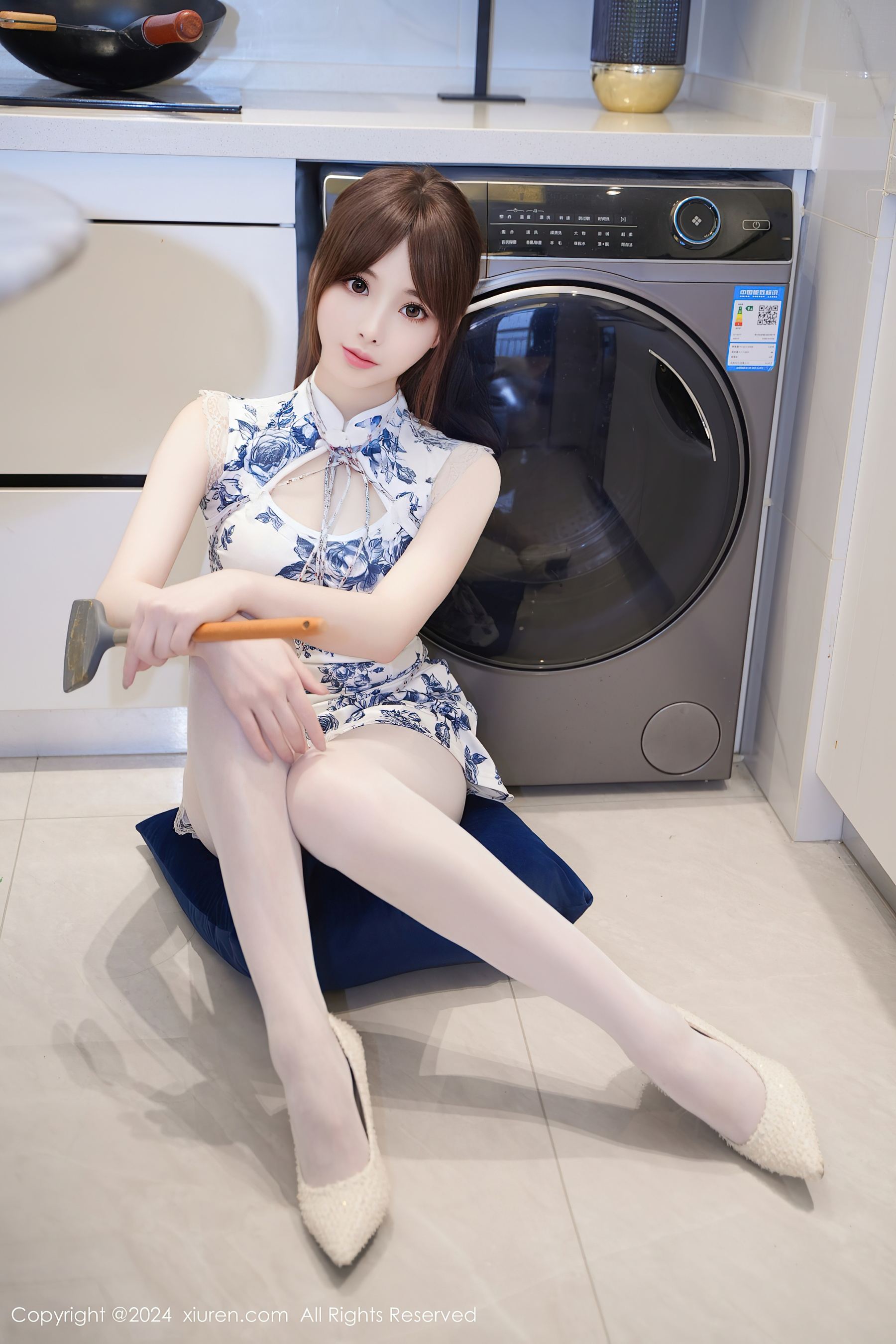 秀人网 No.8255 梦灵儿Mini 丝袜美腿插图7
