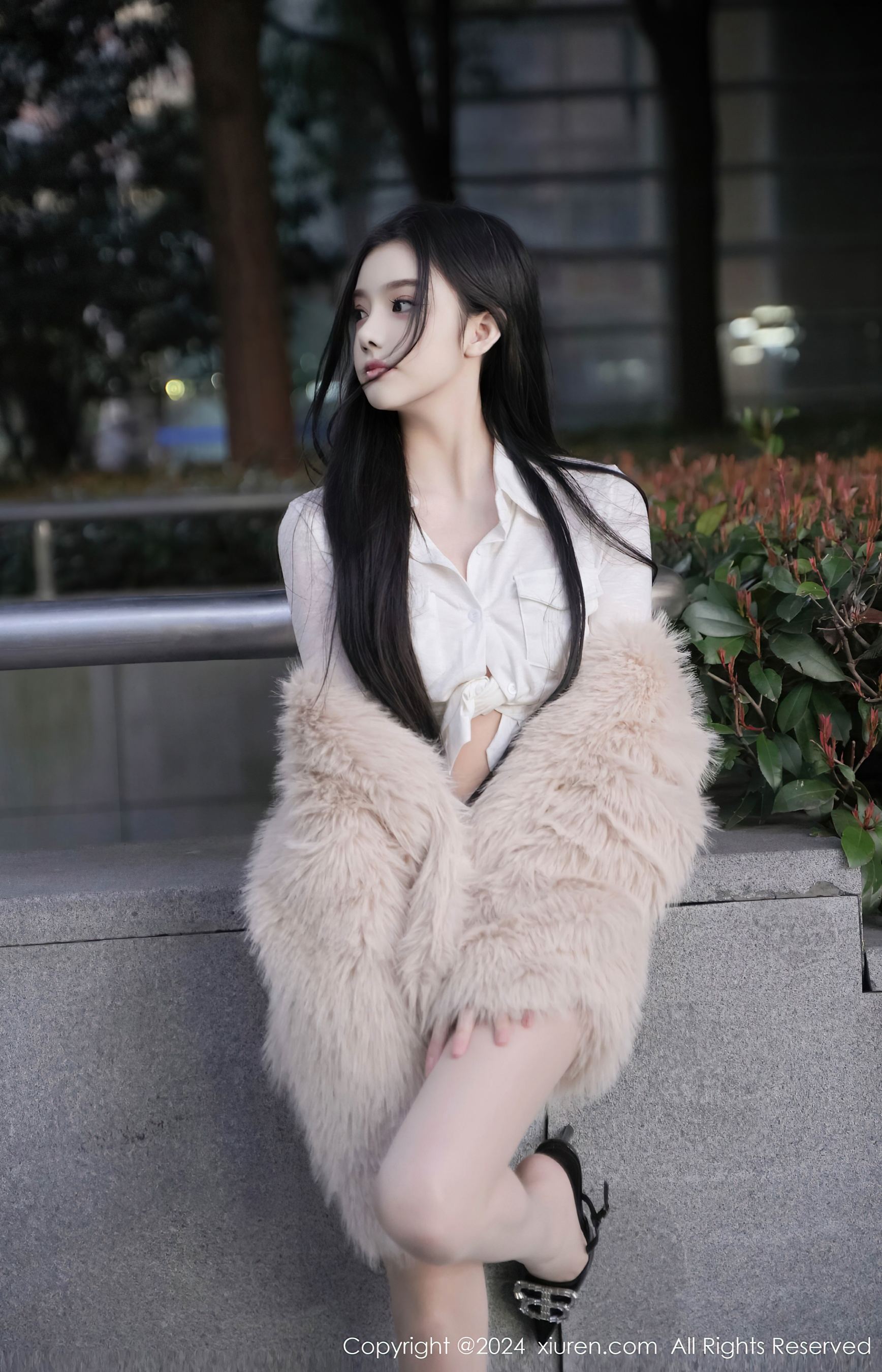 秀人网 No.8261 龙雪儿 清纯美腿插图3