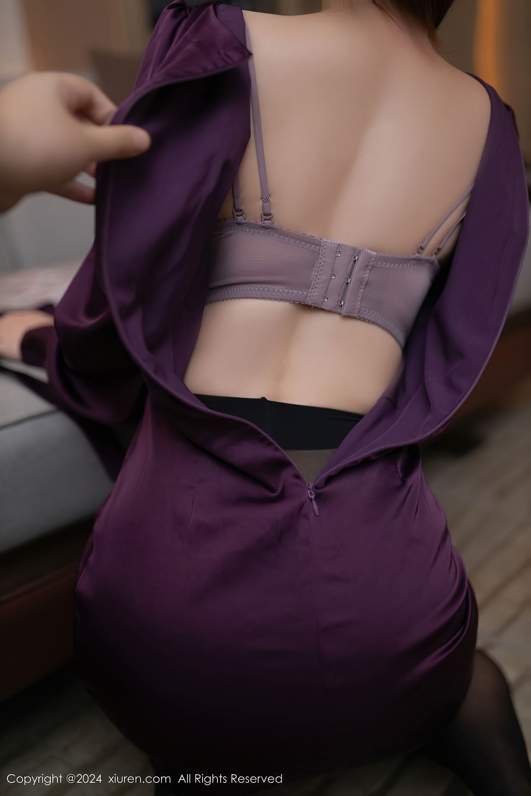 秀人网 No.8264 杏子Yada 美腿黑丝插图5