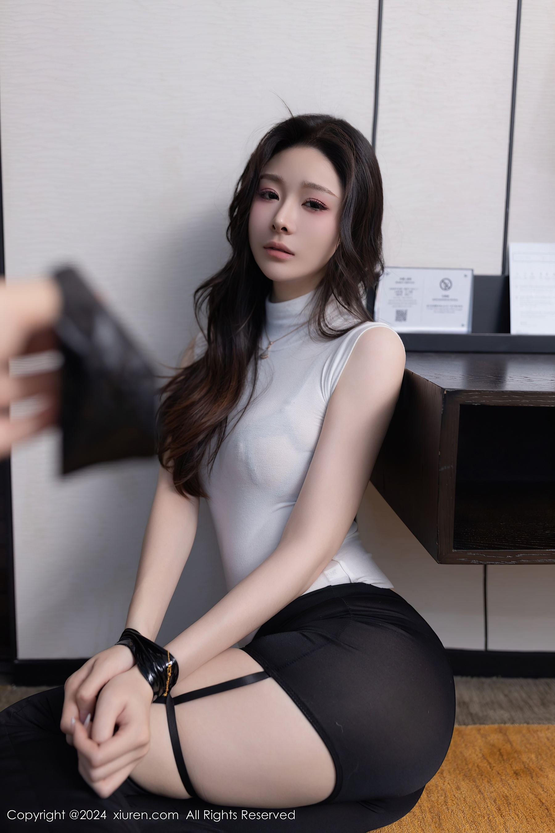 秀人网 No.8270 小逗逗 性感美臀插图1