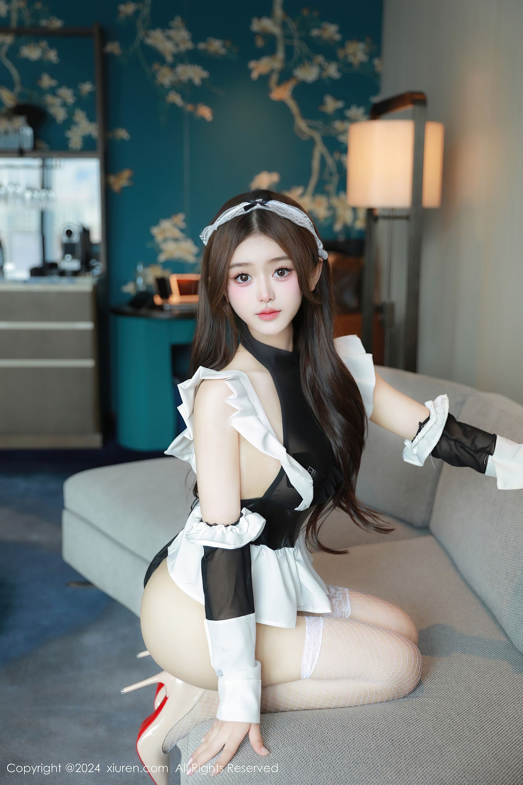 秀人网 No.8282 媃柔rourou 丝袜美腿插图3