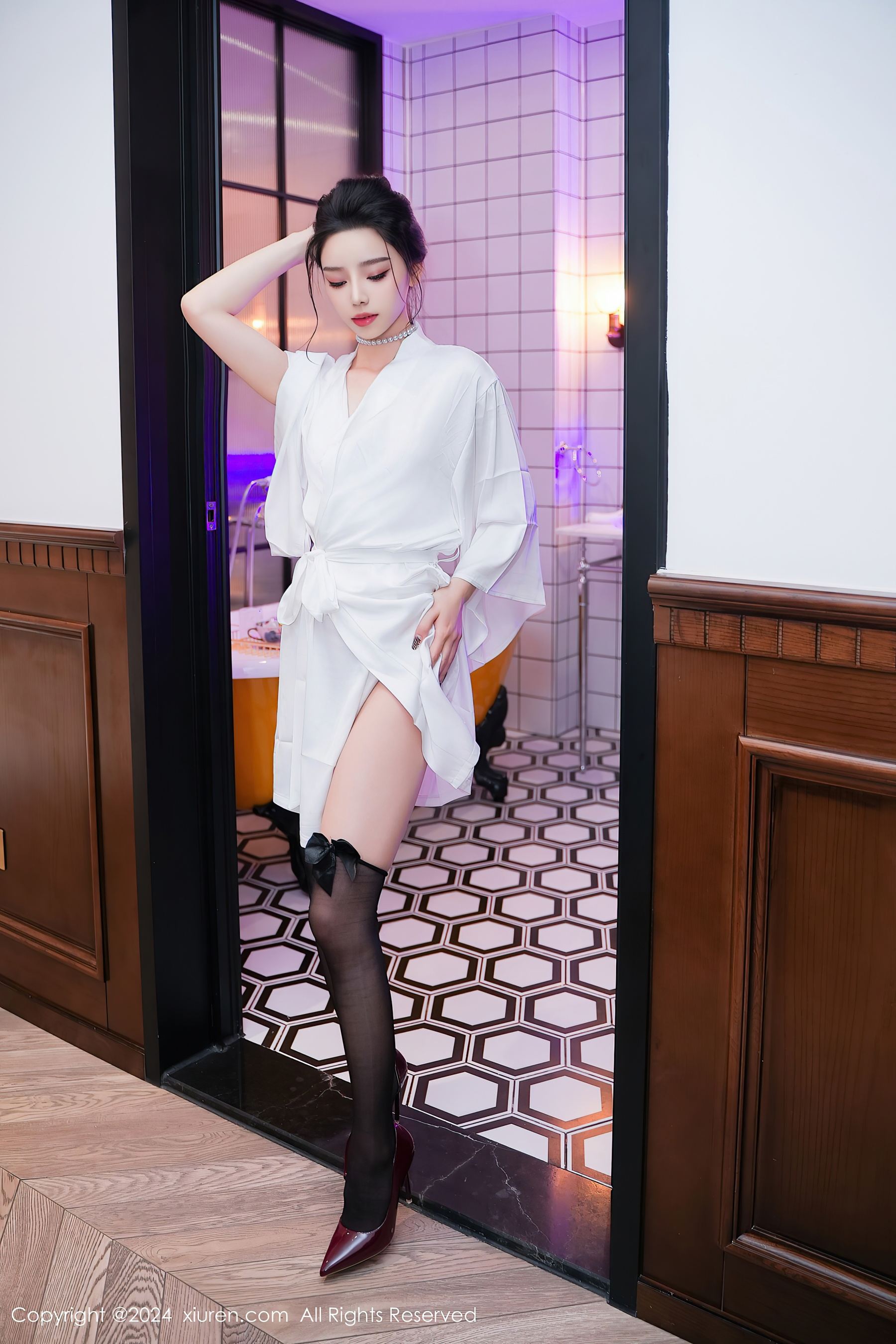秀人网 No.8283 苏曼兮 黑丝美腿插图2