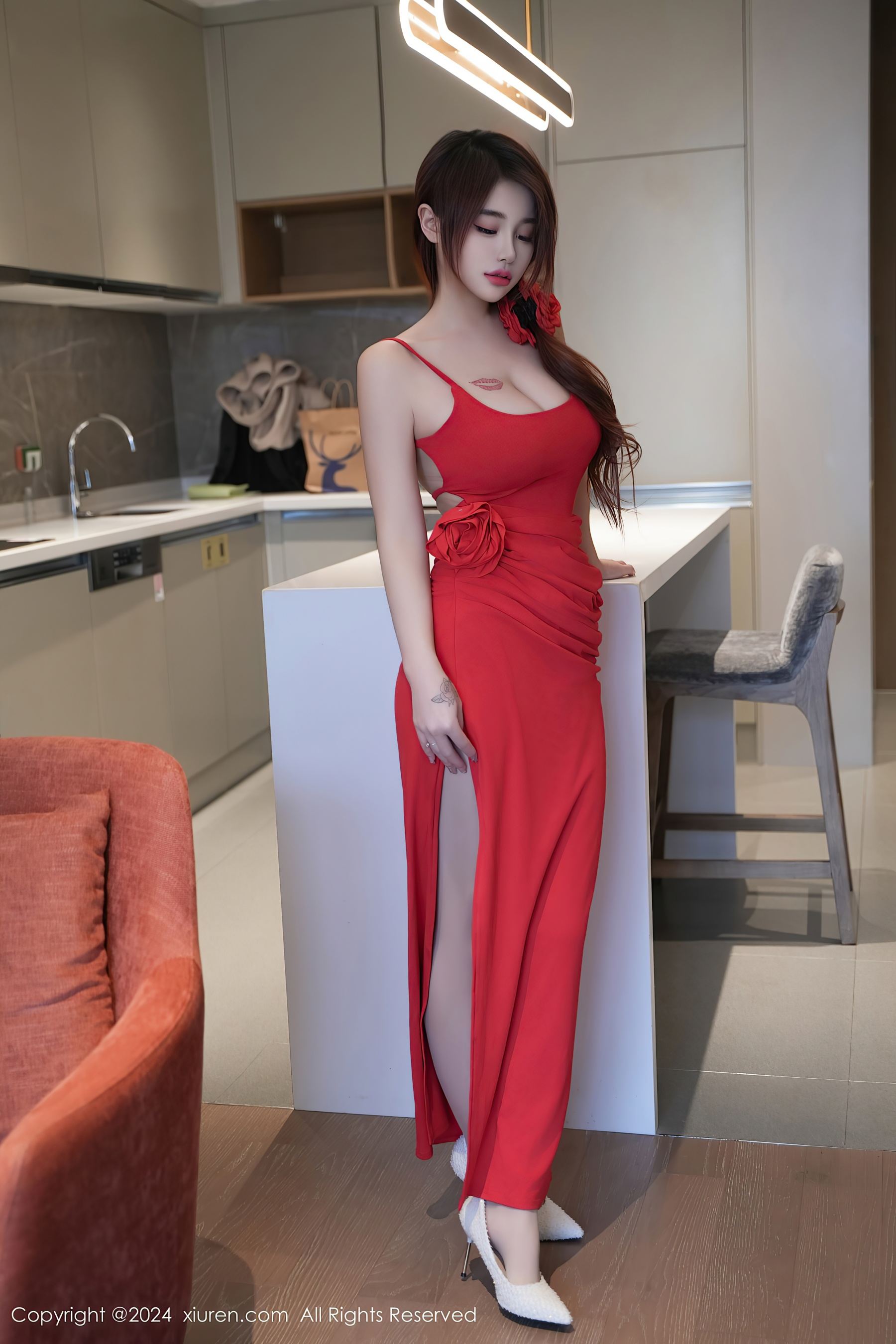 秀人网 No.8313 美七 Mia 丝袜美臀插图1